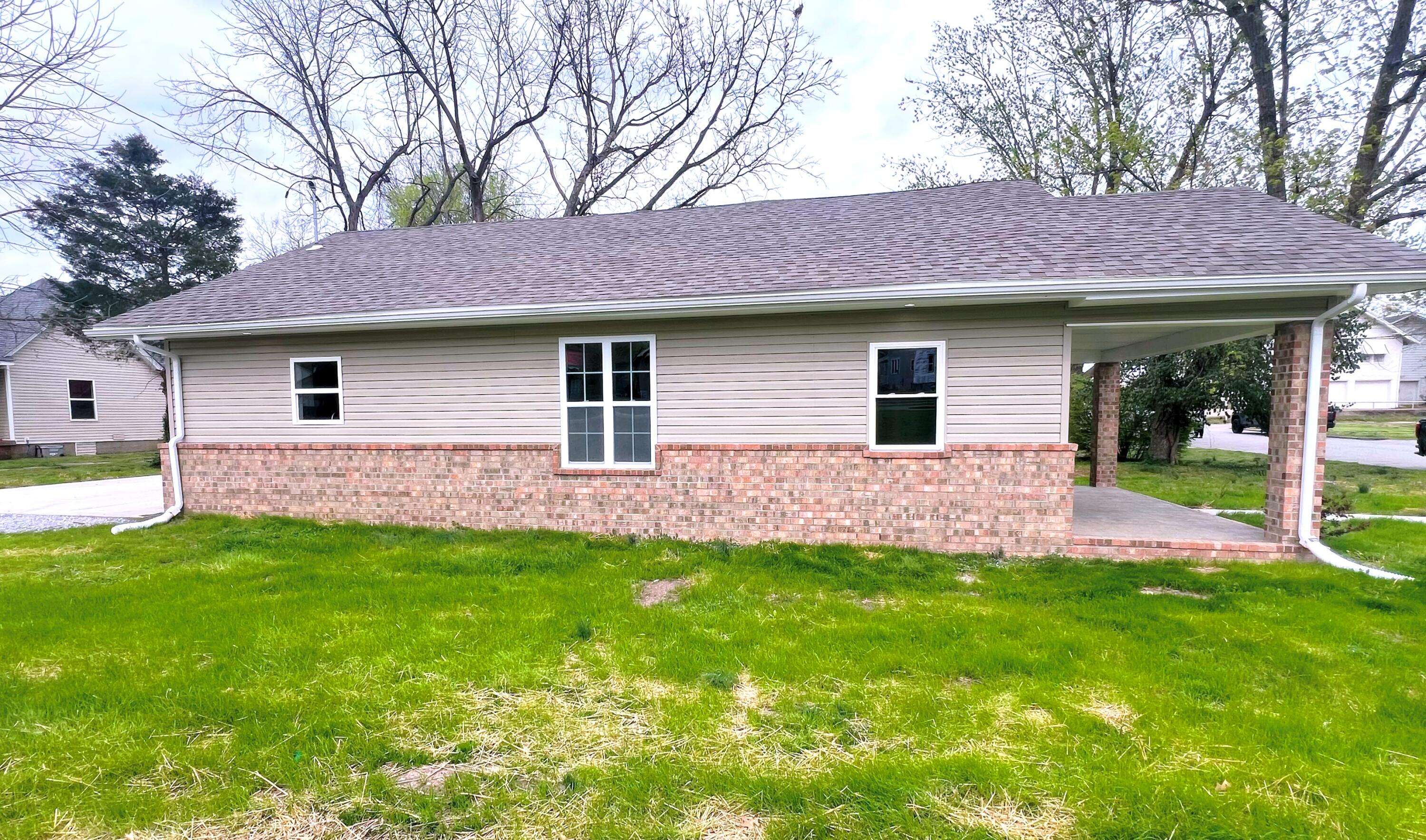 Monett, MO 65708,100 E Bond ST