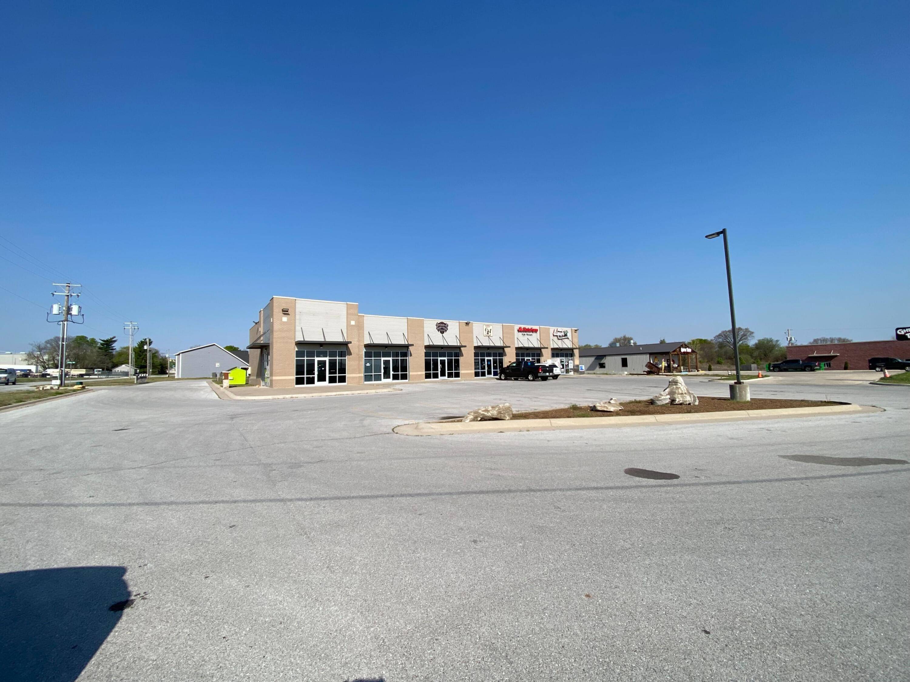 Webb City, MO 64870,530 N East ST
