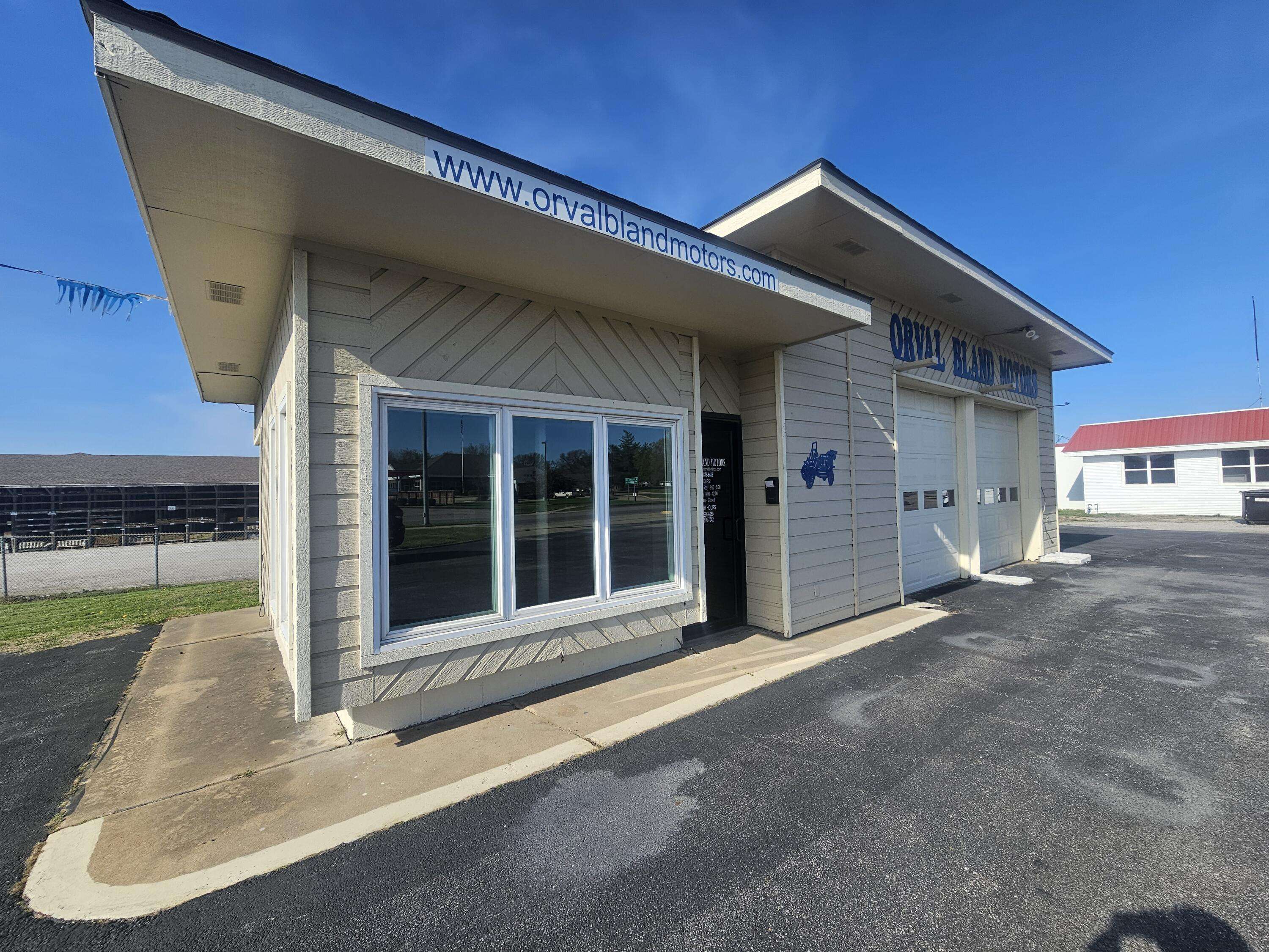 El Dorado Springs, MO 64744,119 W 54 HWY