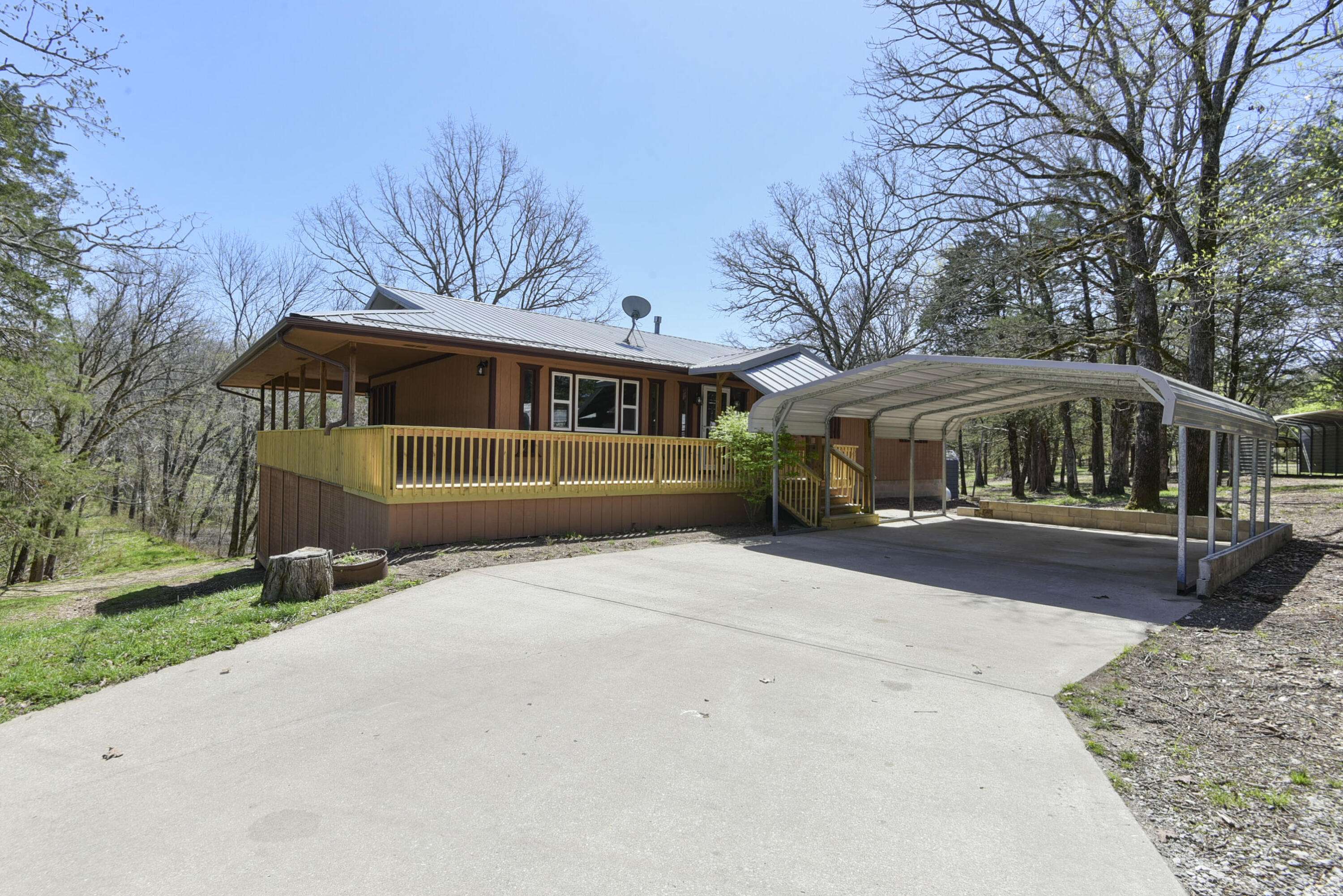 Golden, MO 65658,22303 Catfish DR