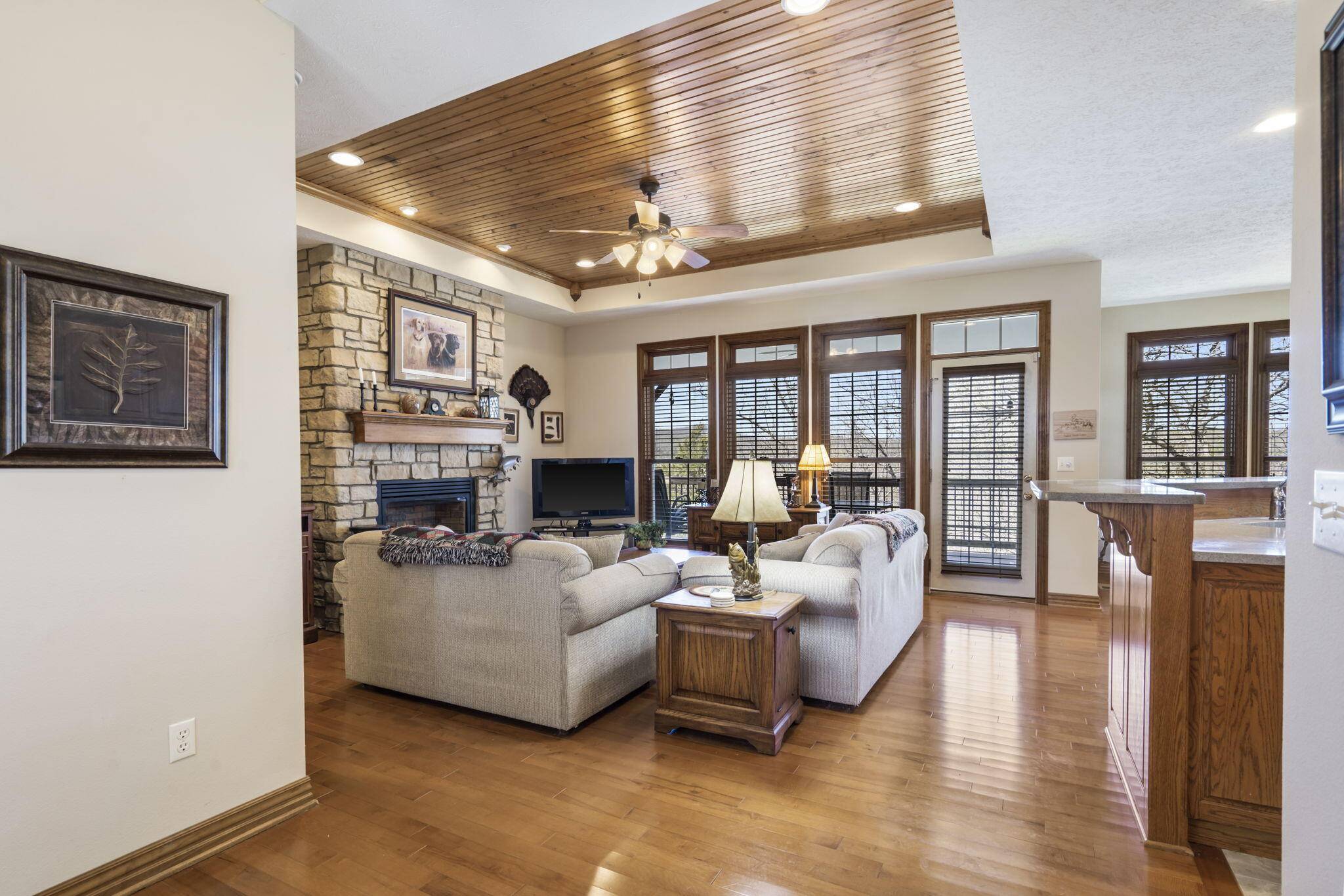 Reeds Spring, MO 65737,21 Tall Cedar LN