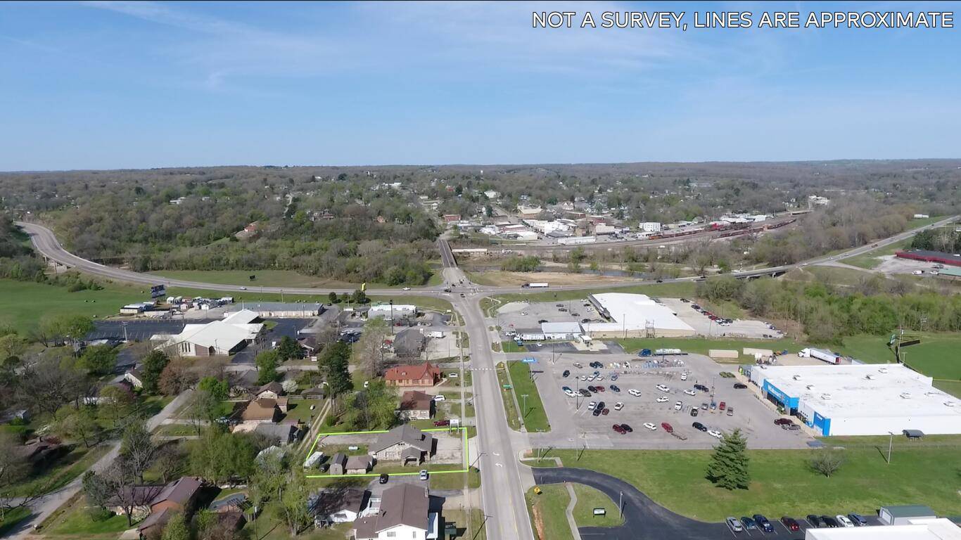 Thayer, MO 65791,320 E Walnut ST