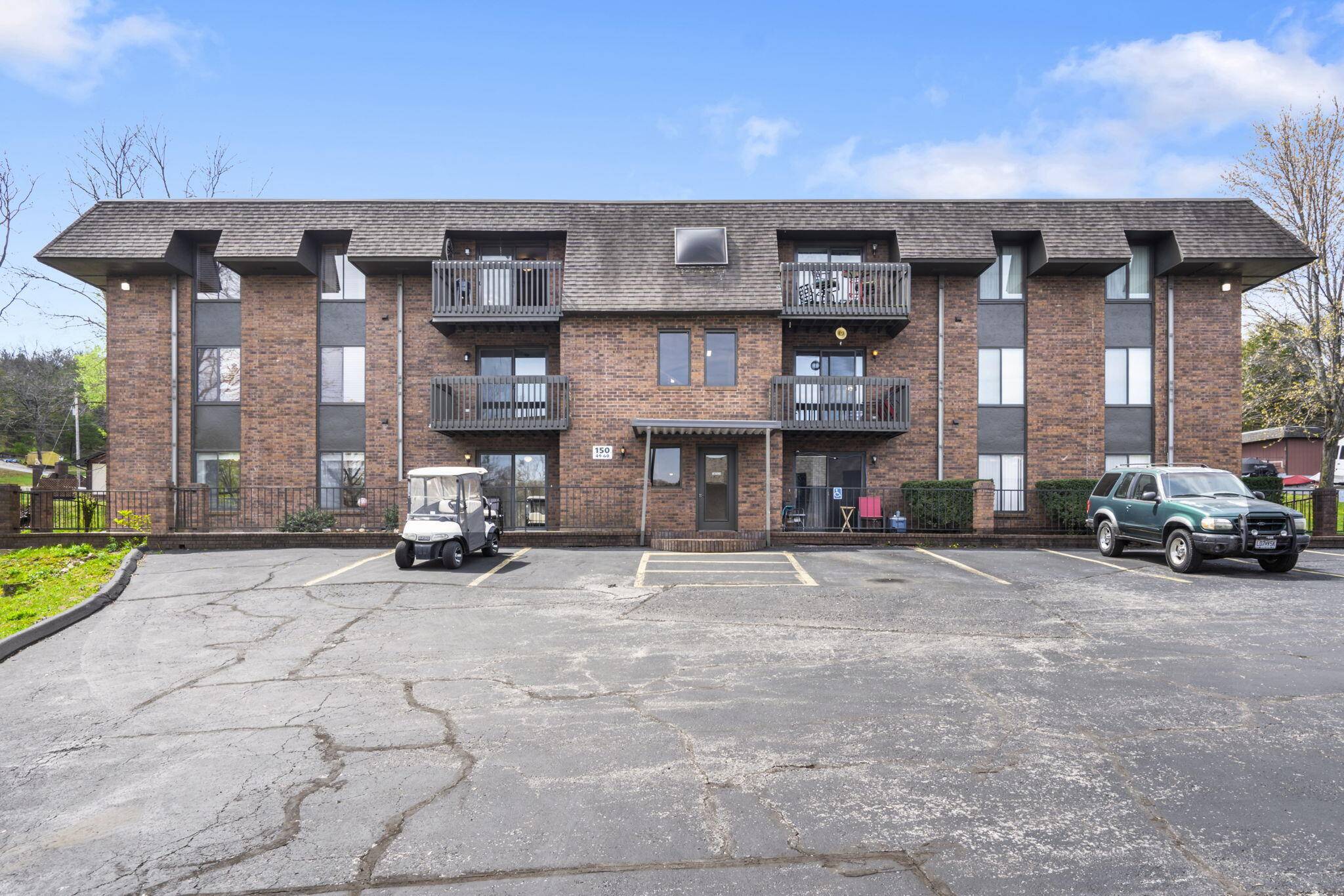 Hollister, MO 65672,150 Wilshire DR #49