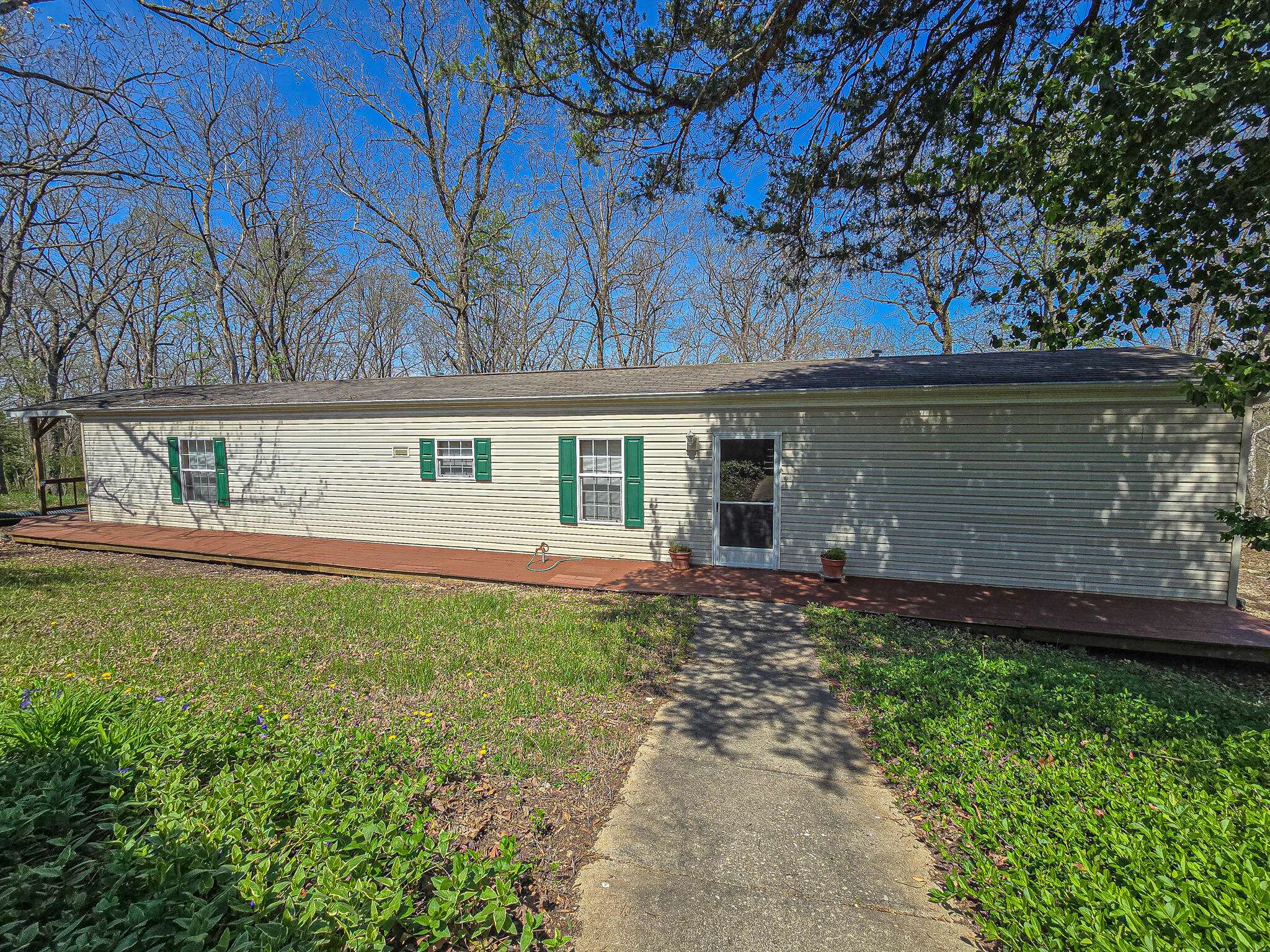 Pittsburg, MO 65724,26495 County Road 331 Loop