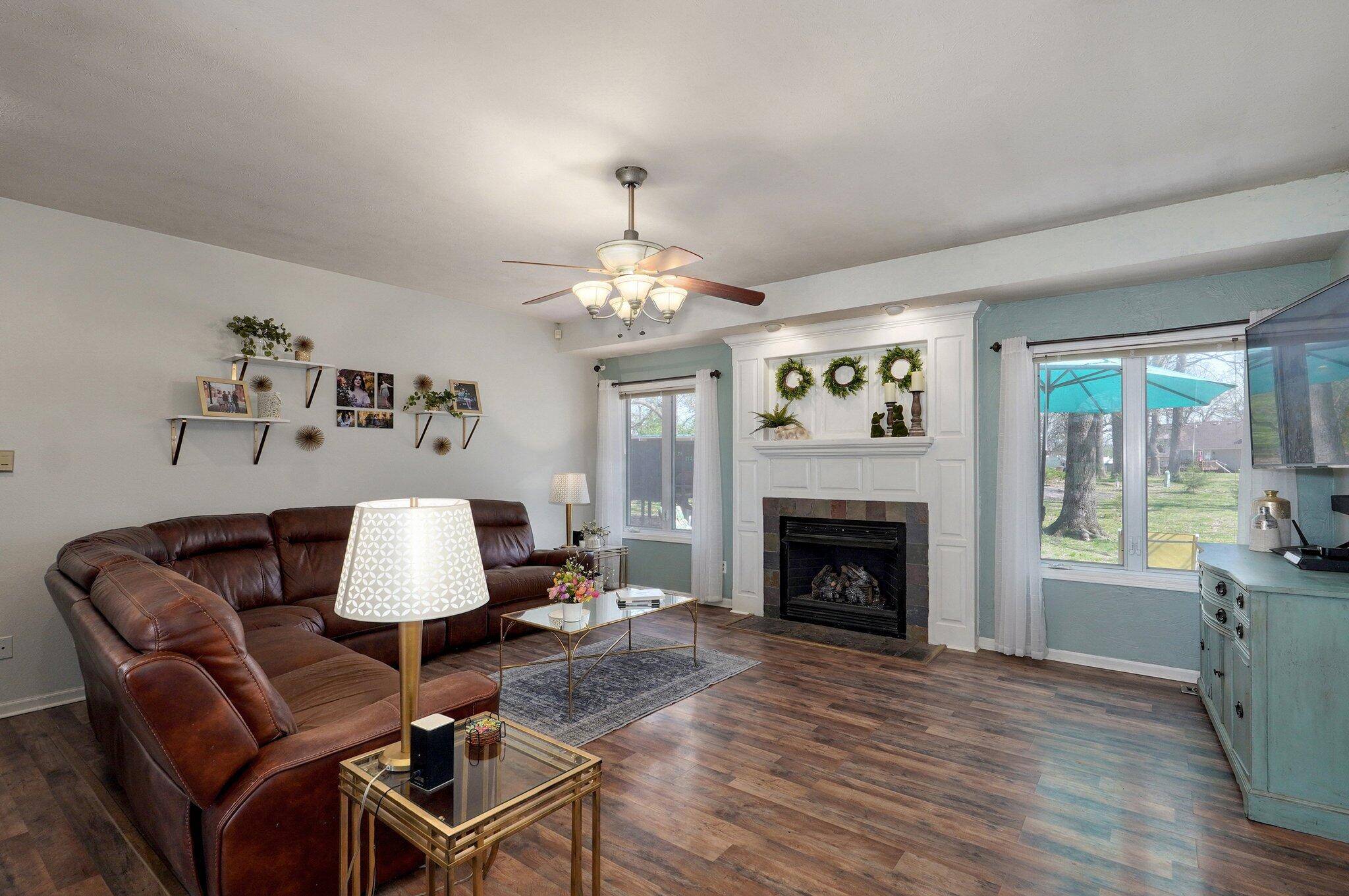 Mt Vernon, MO 65712,625 Parkwood DR