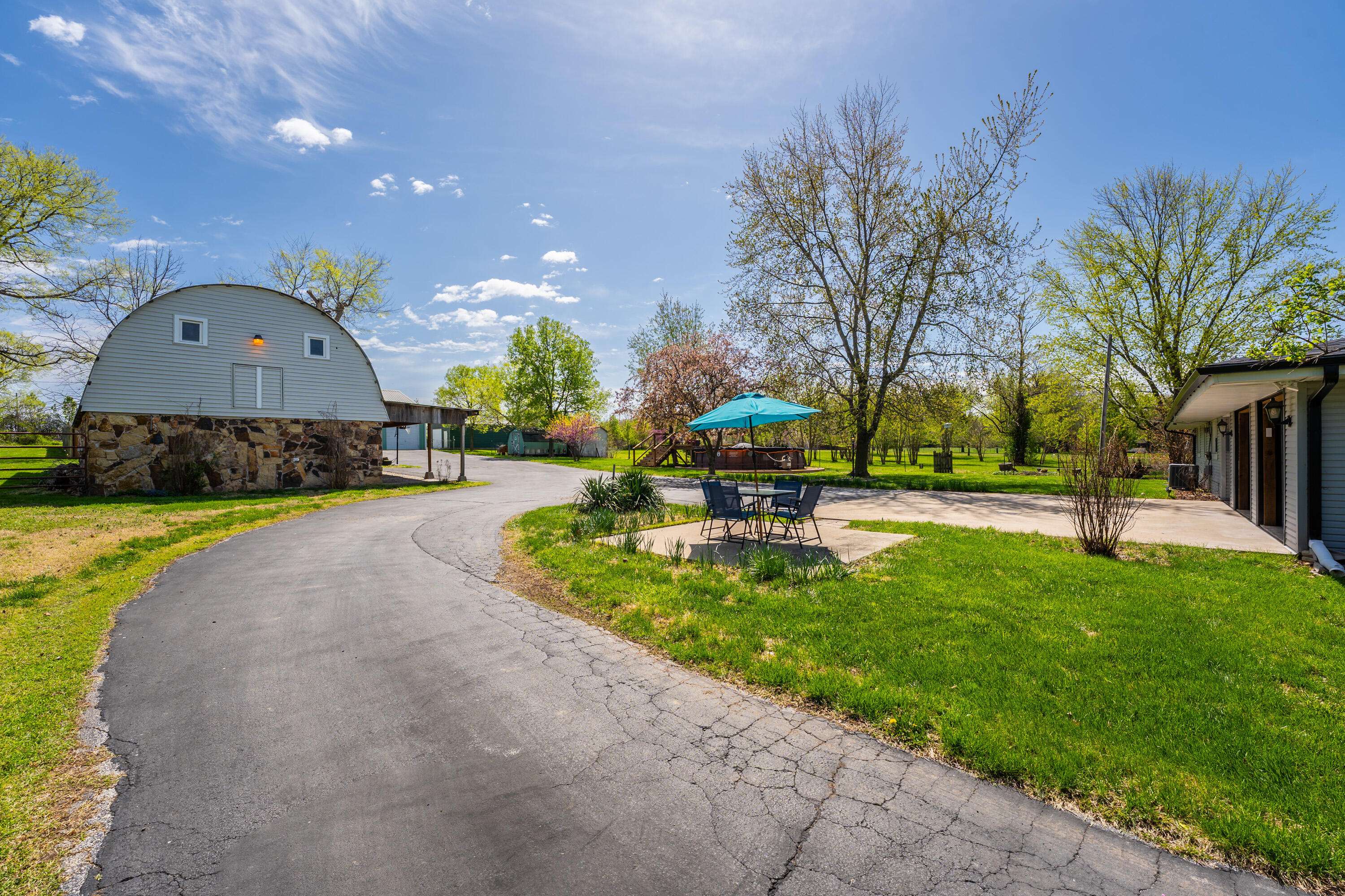 Springfield, MO 65802,2588 N Farm Road 103