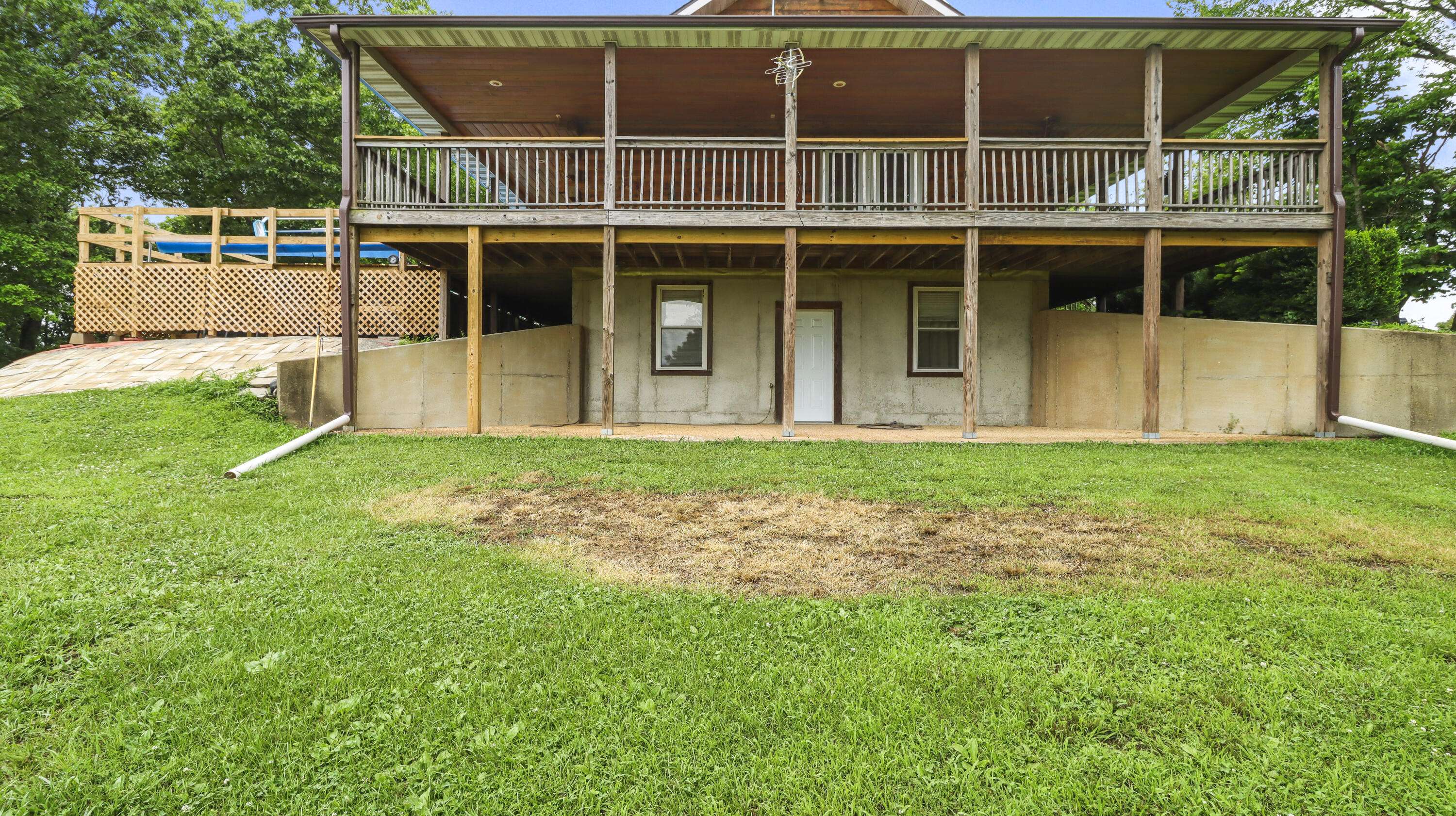 Graff, MO 65660,7745 Murr RD