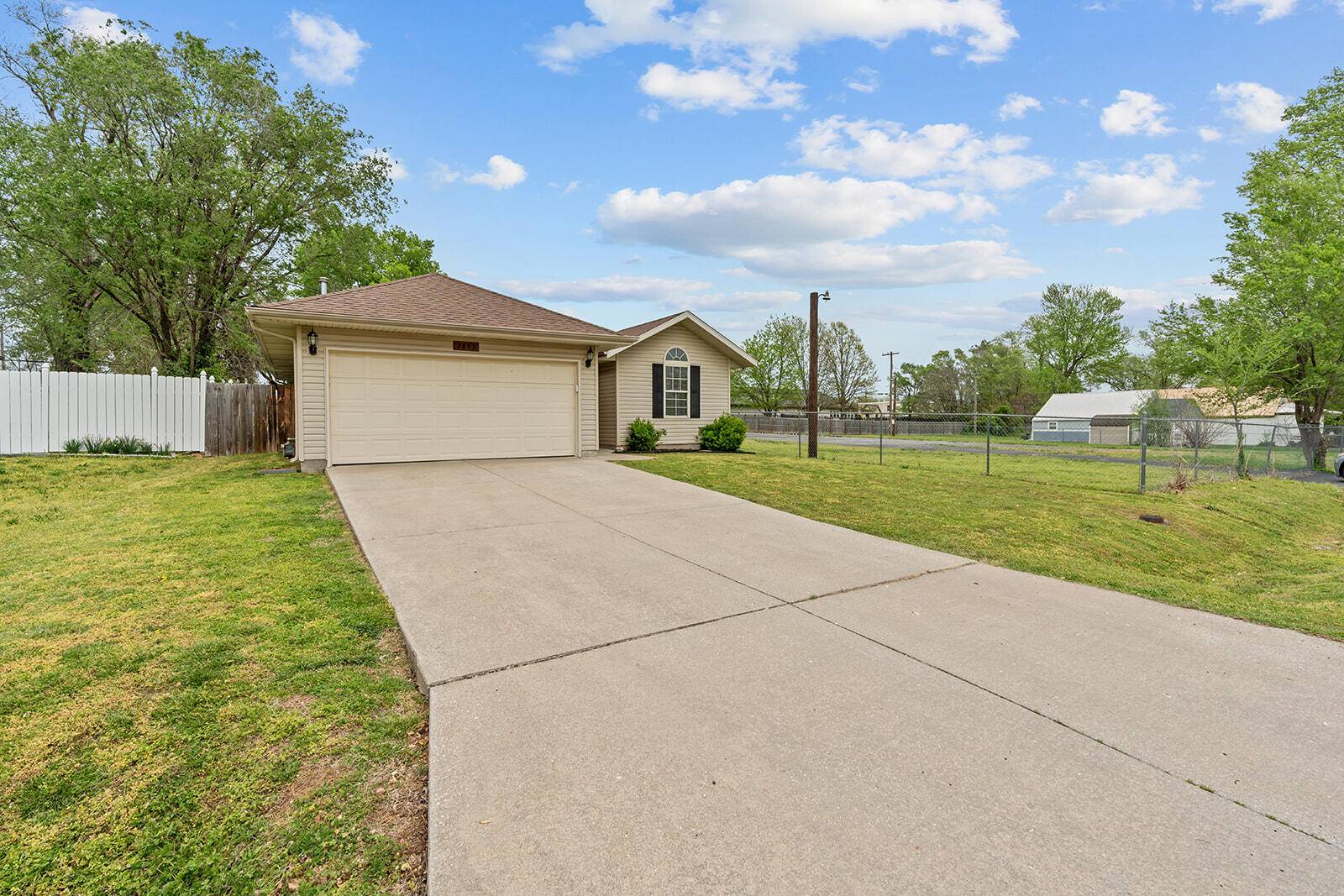 Springfield, MO 65802,2843 W Water ST