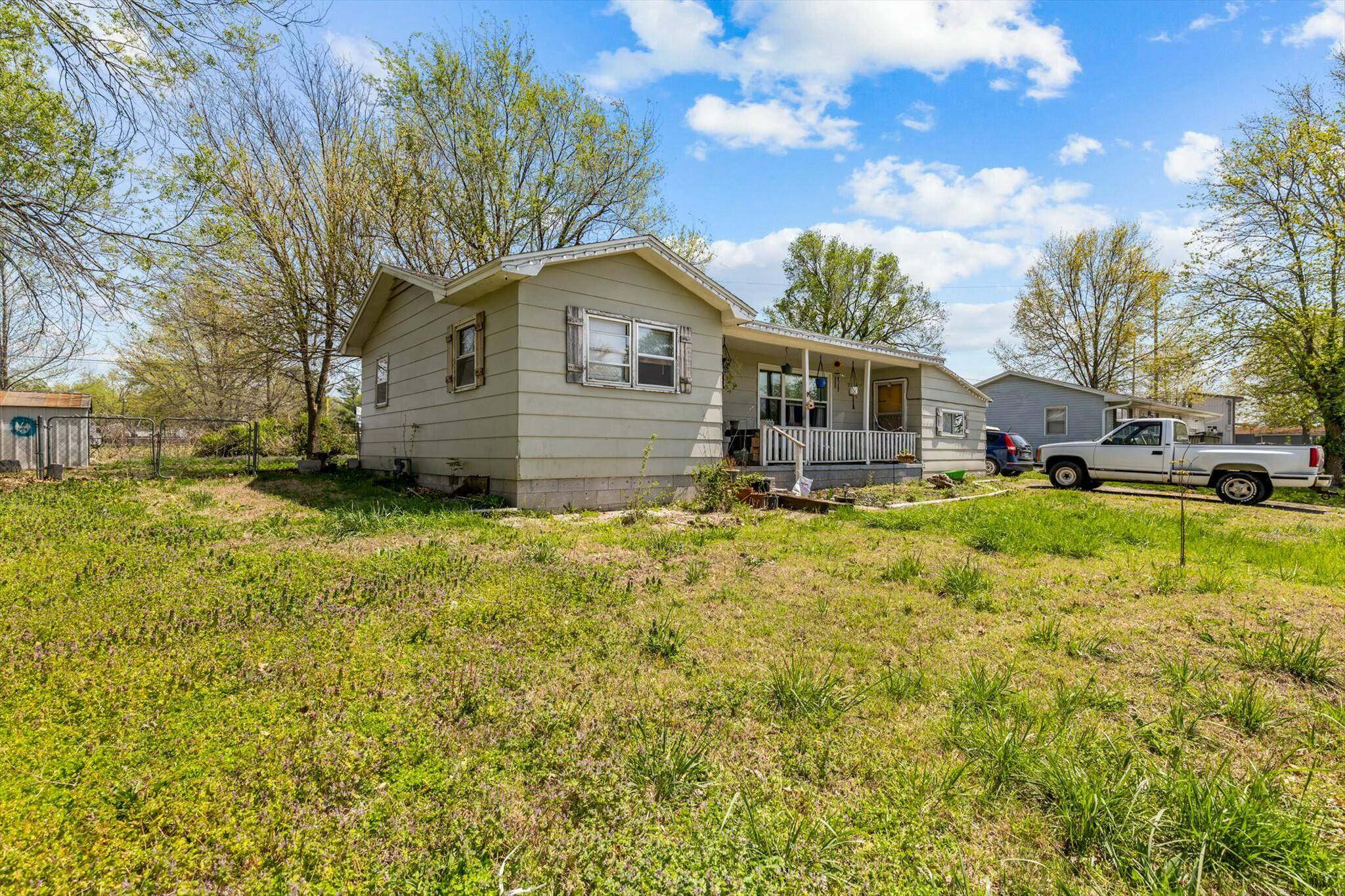 Billings, MO 65610,515 S Beverly ST