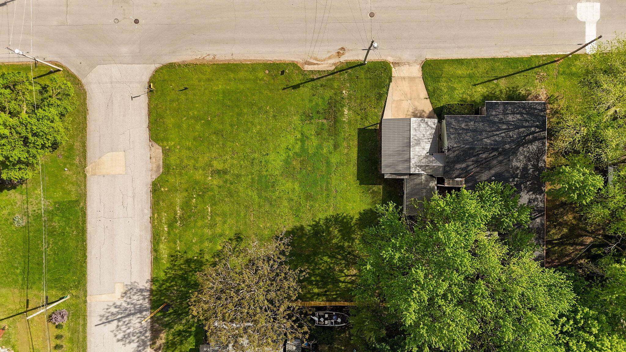 Mt Vernon, MO 65712,1221 S Market ST
