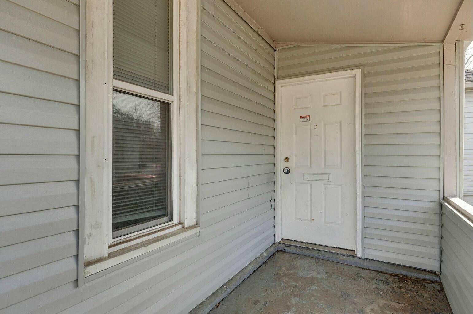 Springfield, MO 65803,1452 East Florida Street