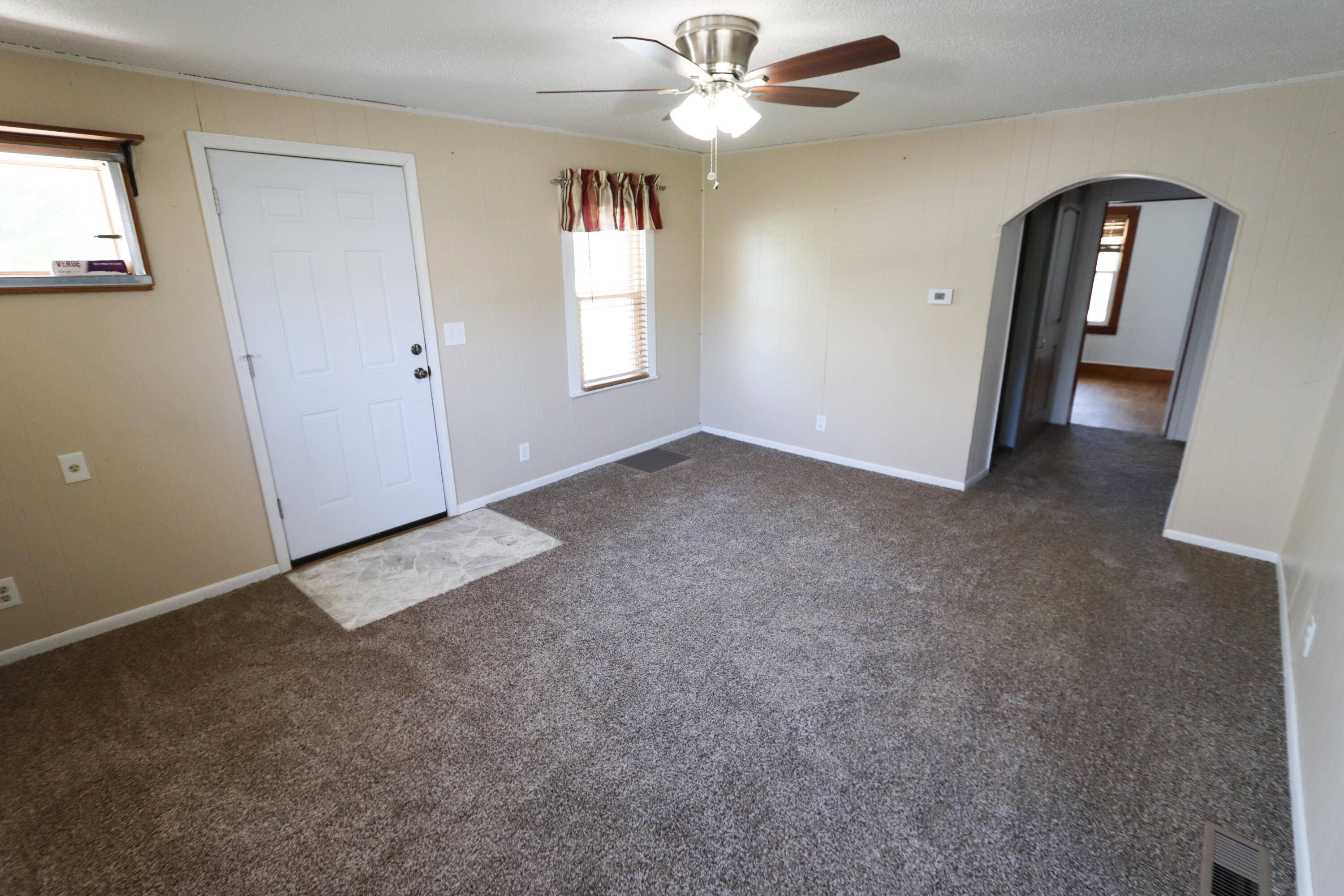 Bolivar, MO 65613,419 E Olive ST