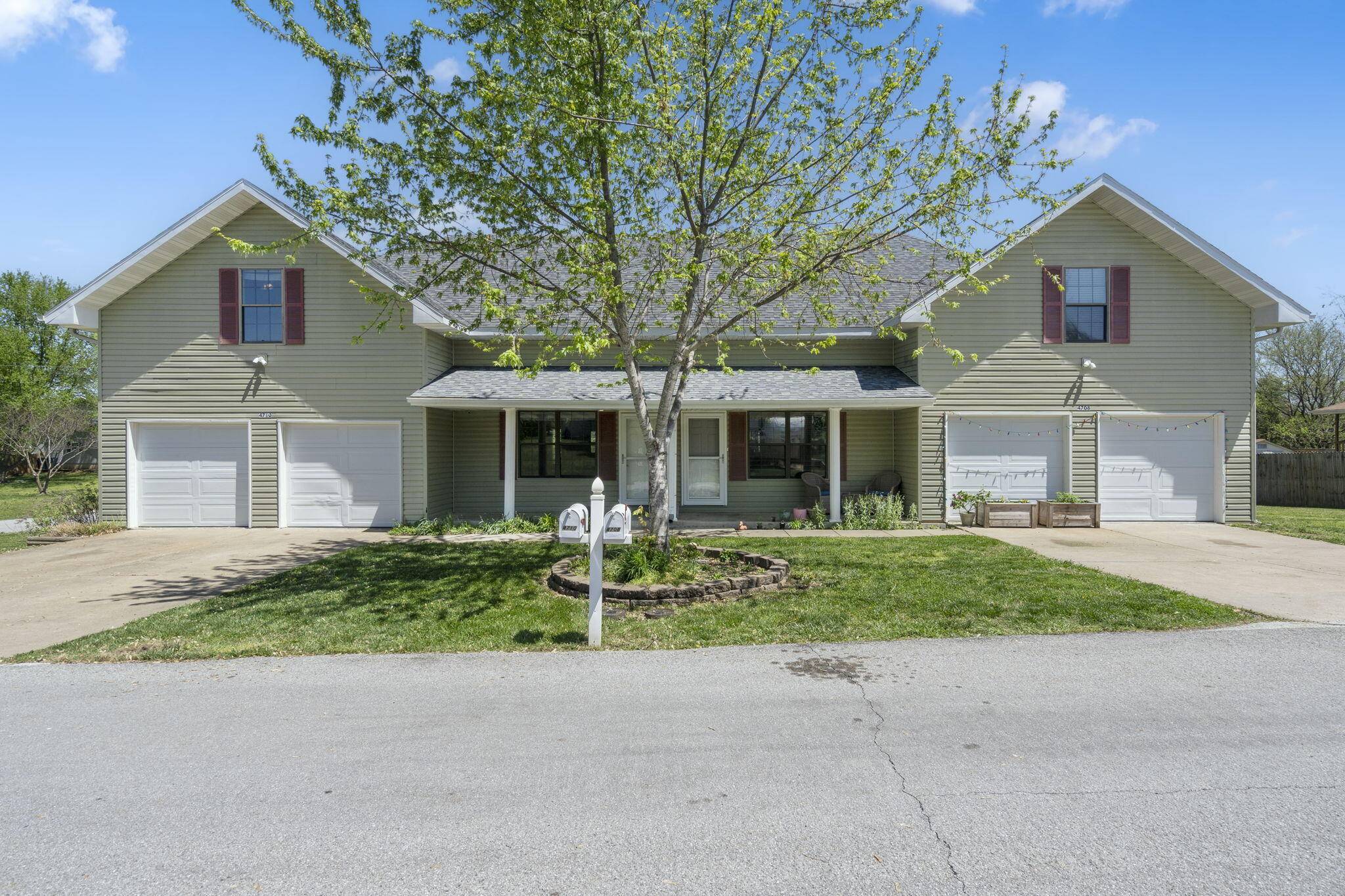 Ozark, MO 65721,4708-4710 N 15th ST