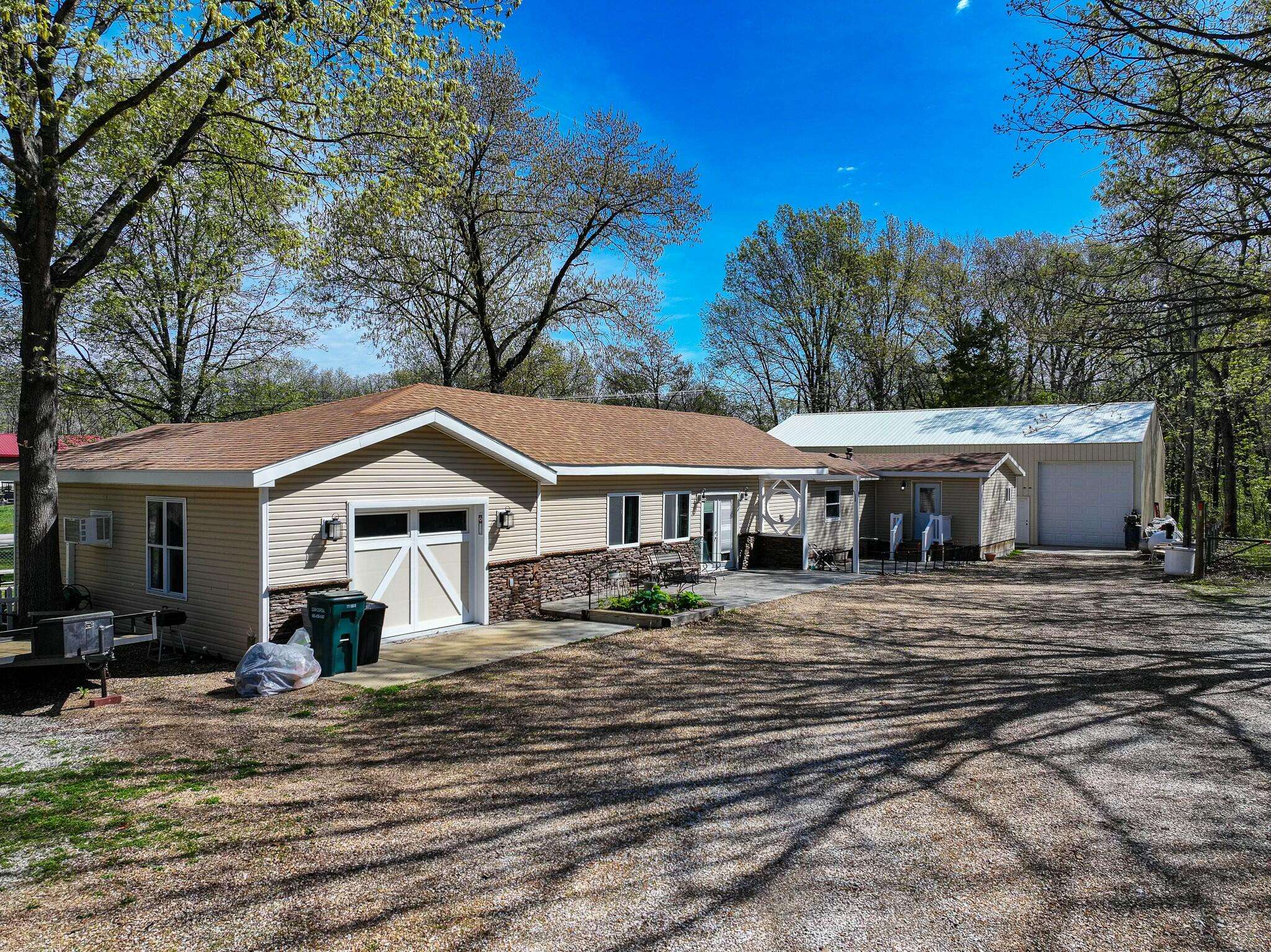 Deepwater, MO 64740,1297 SE 879 Pvt Rd