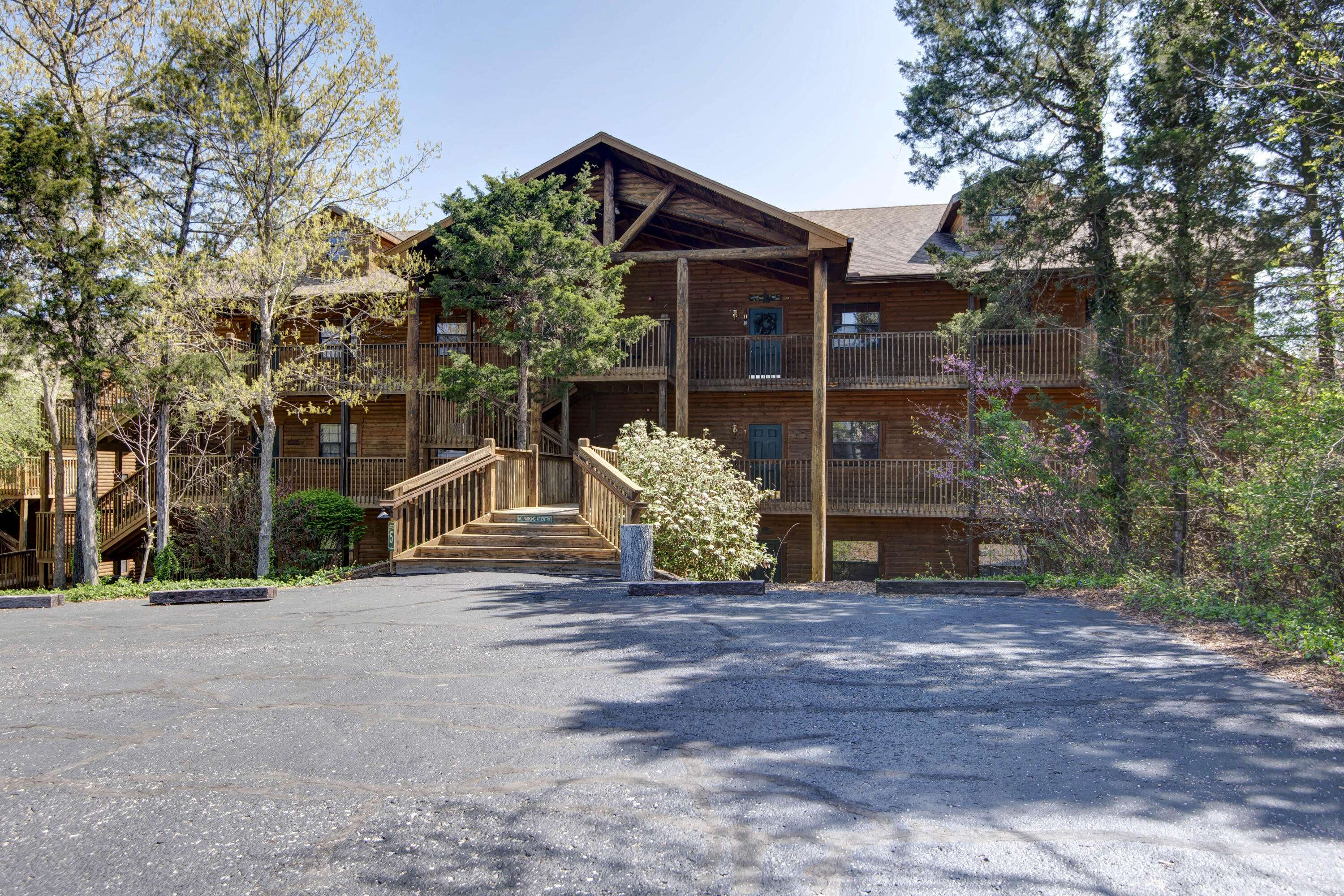 Branson, MO 65616,24 Village Trail #5-8