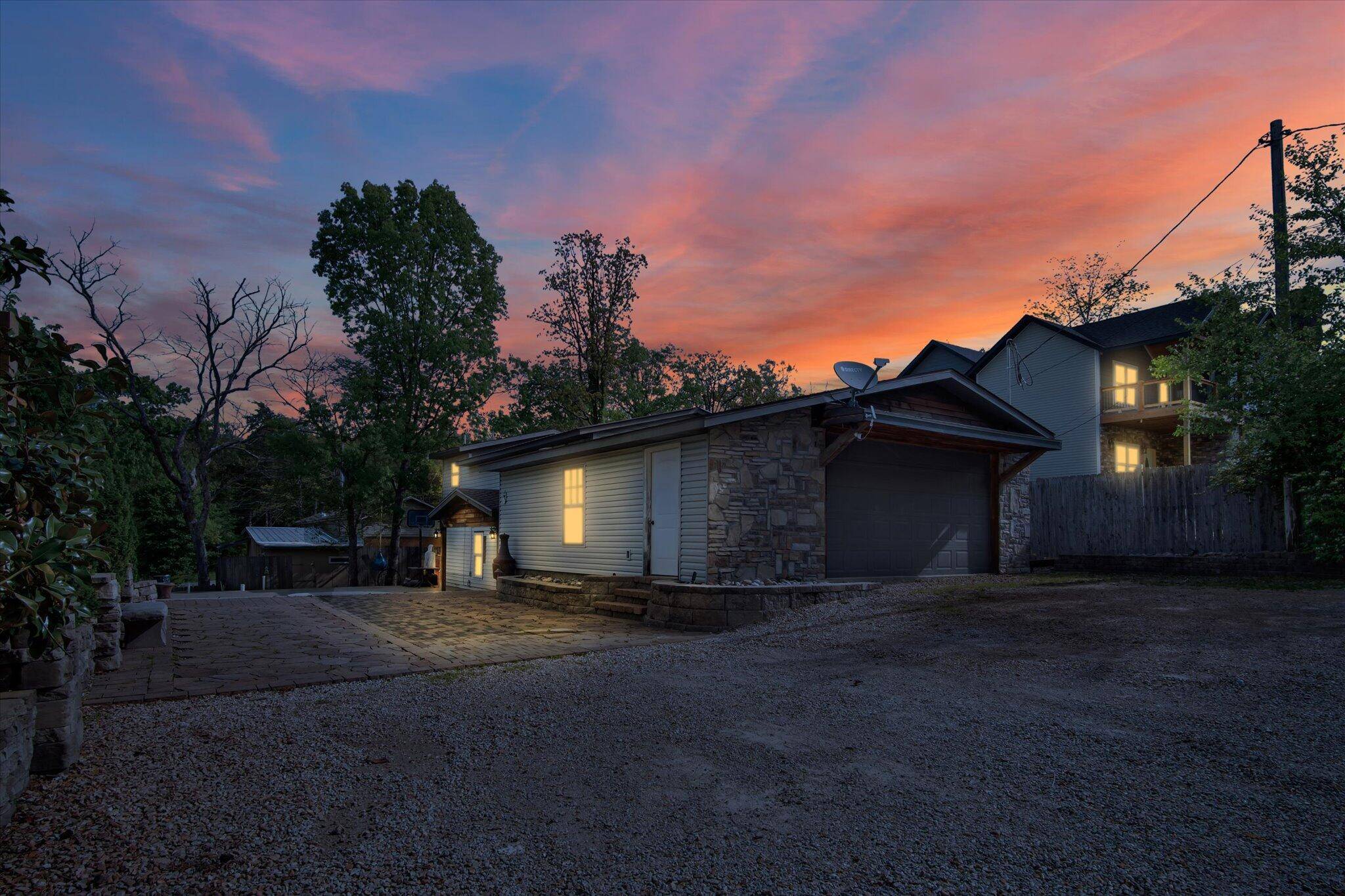 Merriam Woods, MO 65740,4155 Oakwood RD