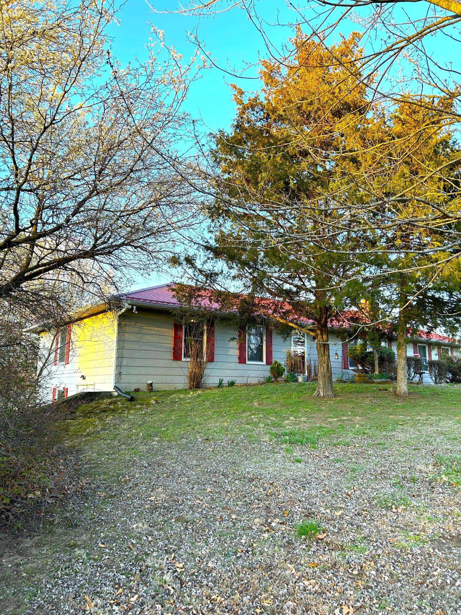 Lamar, MO 64759,1158 NE 50th RD