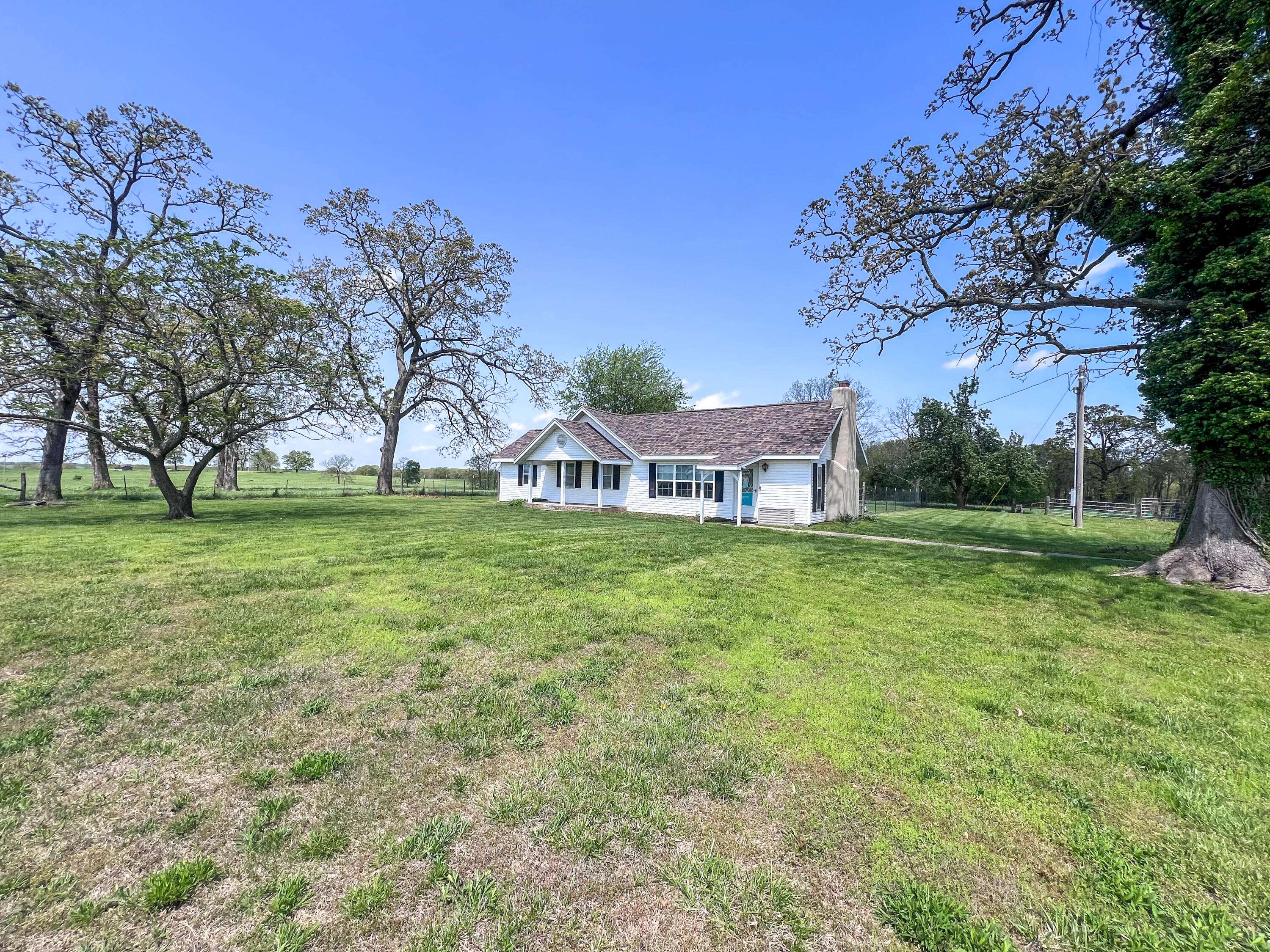 Preston, MO 65732,31913 Us Highway 54