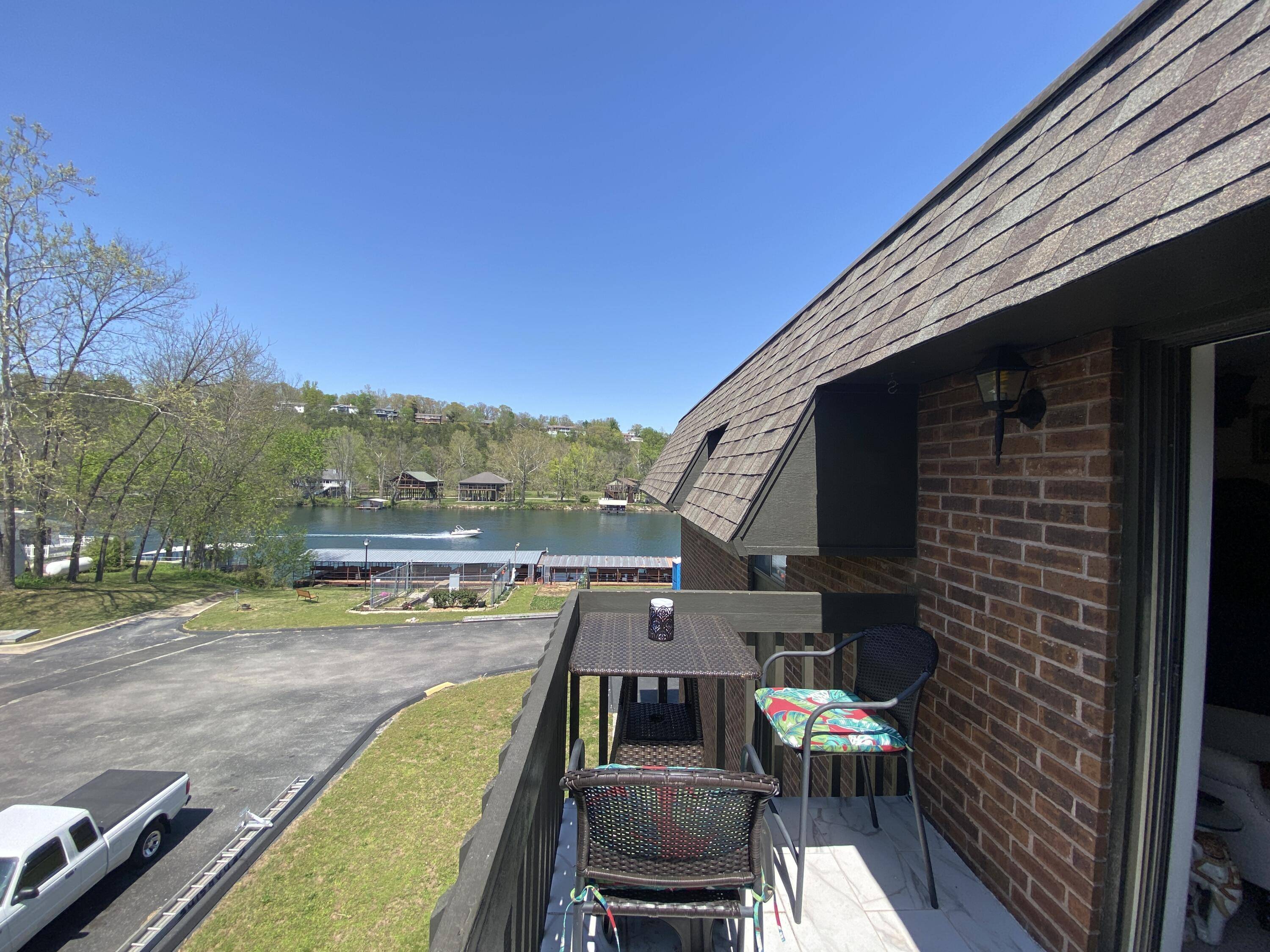 Hollister, MO 65672,110 Wilshire DR #12