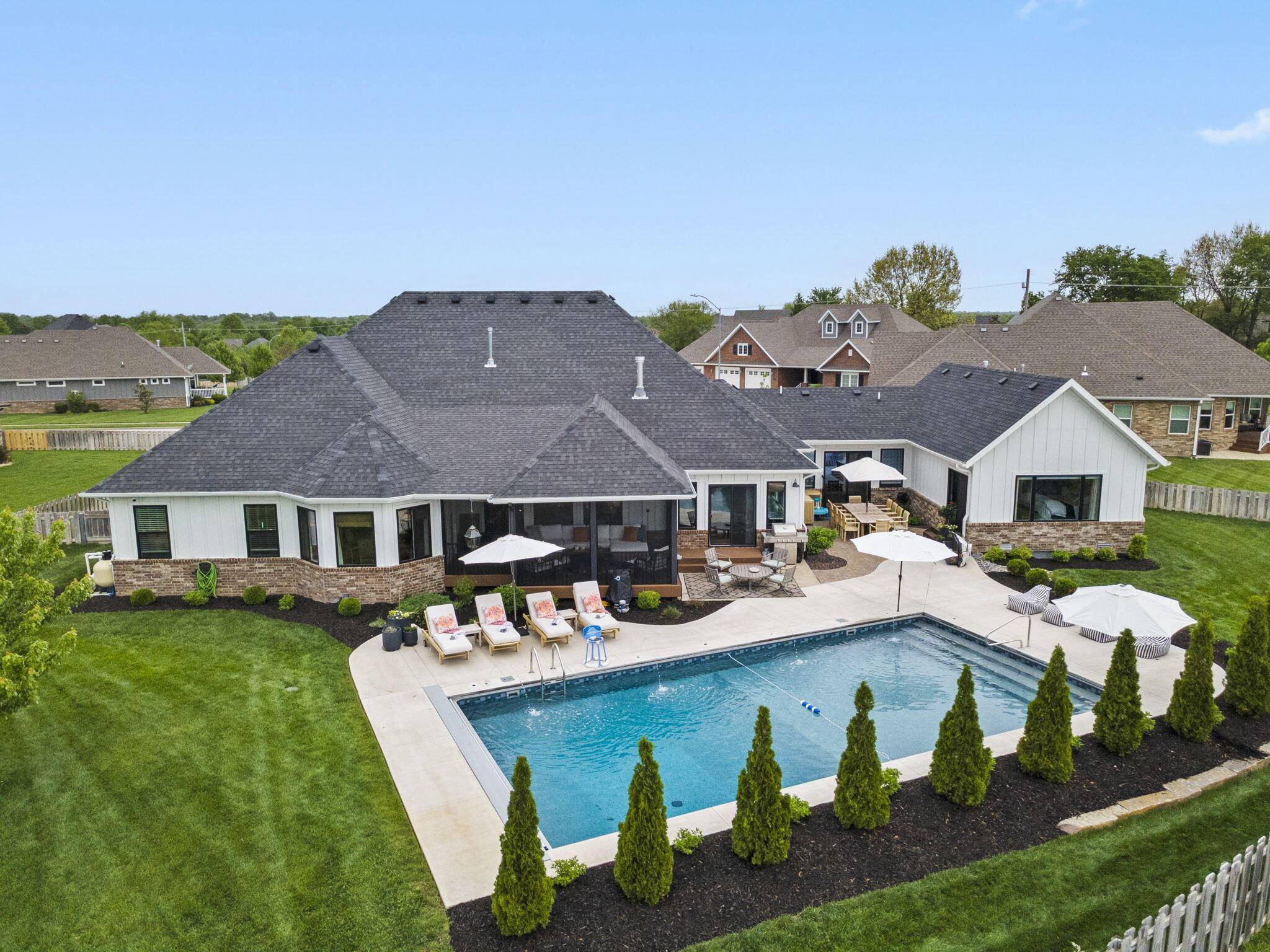 Nixa, MO 65714,902 E Clare CT