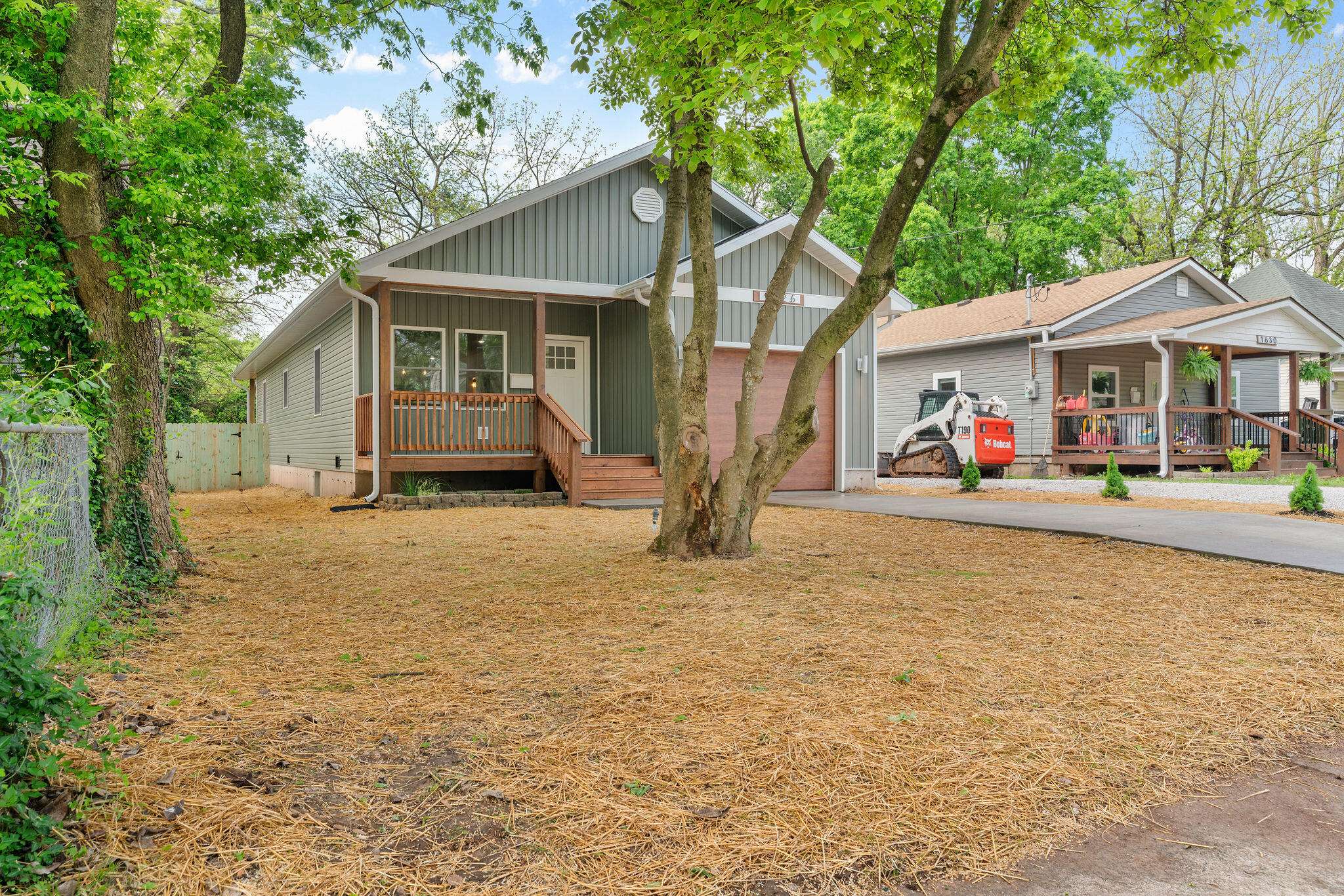 Springfield, MO 65803,1626 W Lee ST