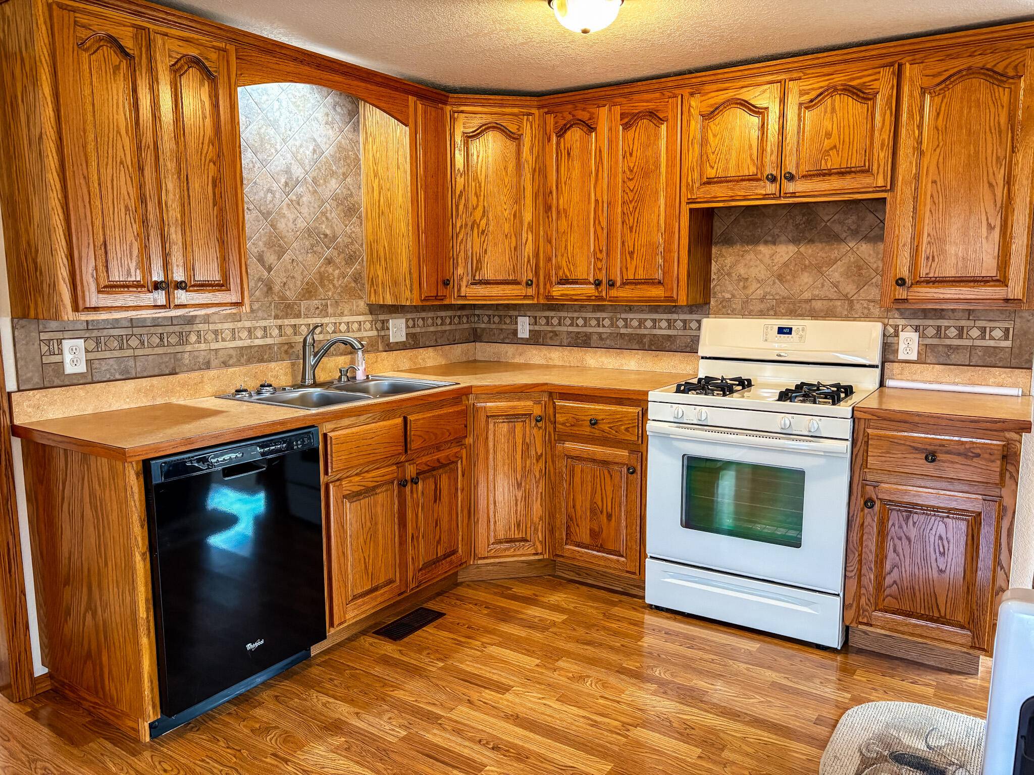 Neosho, MO 64850,15481 Heron B DR