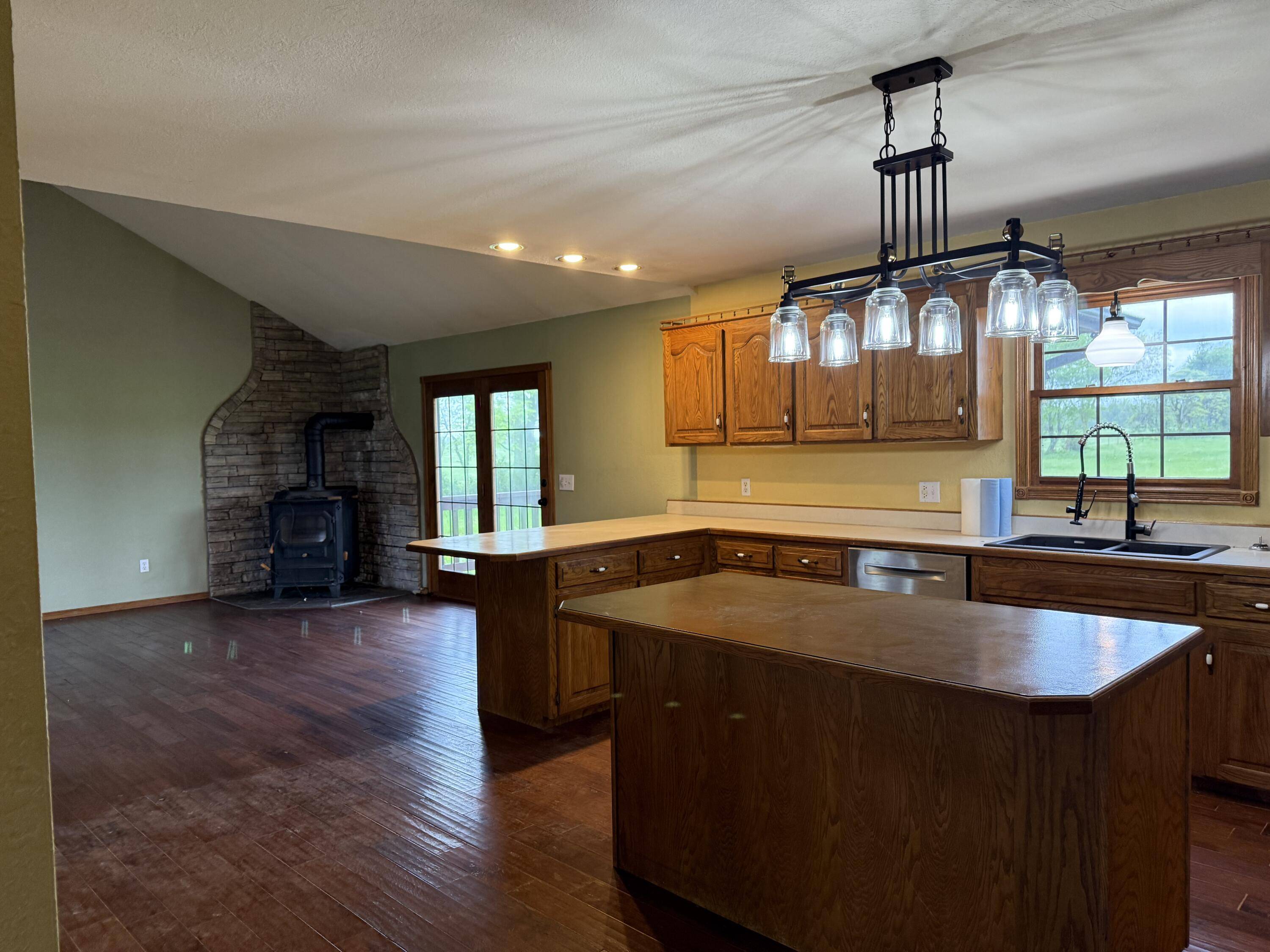 Rogersville, MO 65742,3205 John Road RD