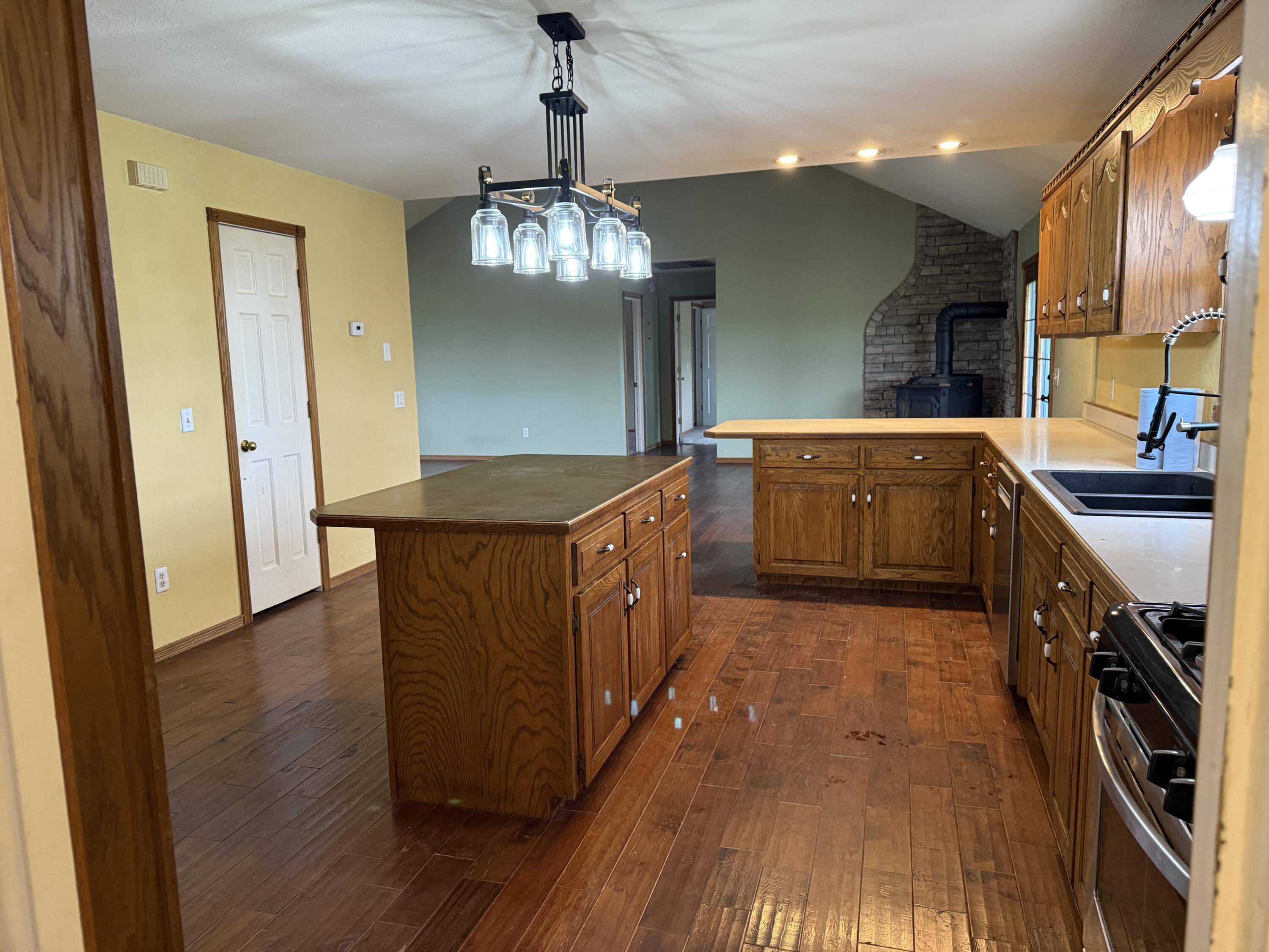 Rogersville, MO 65742,3205 Johns Ford RD
