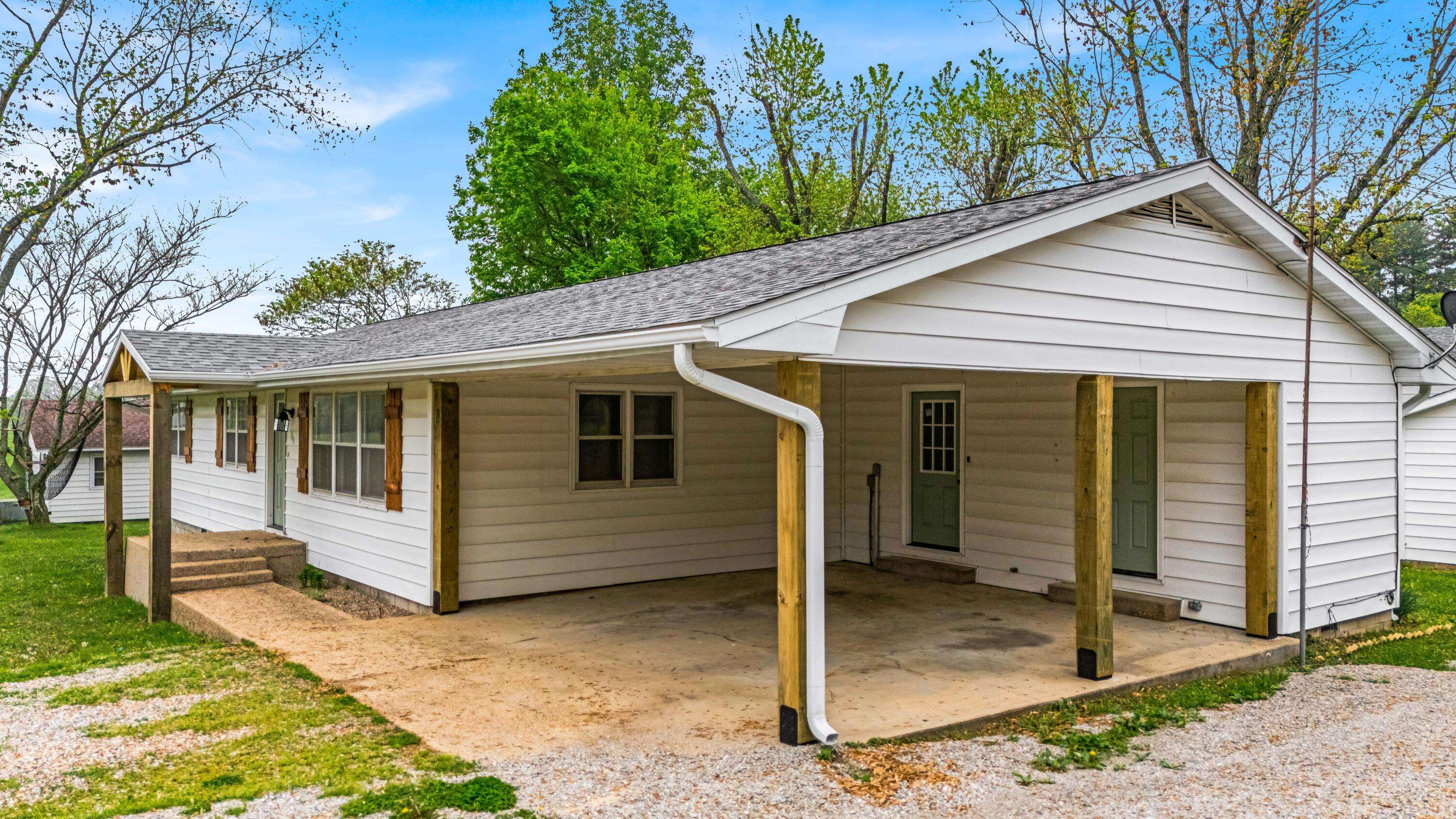 Mountain View, MO 65548,703 Washington ST