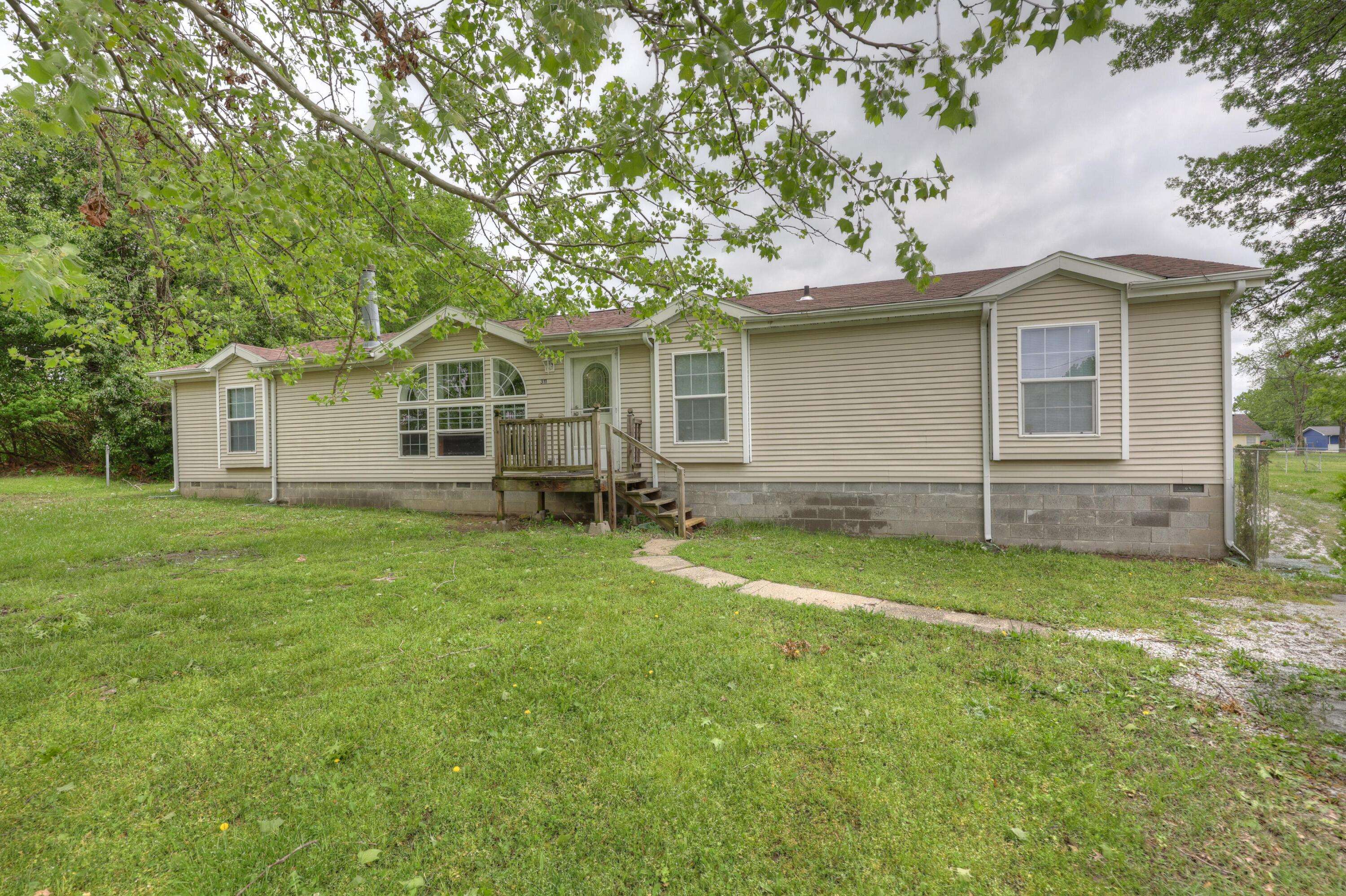 Carl Junction, MO 64834,311 Miller ST