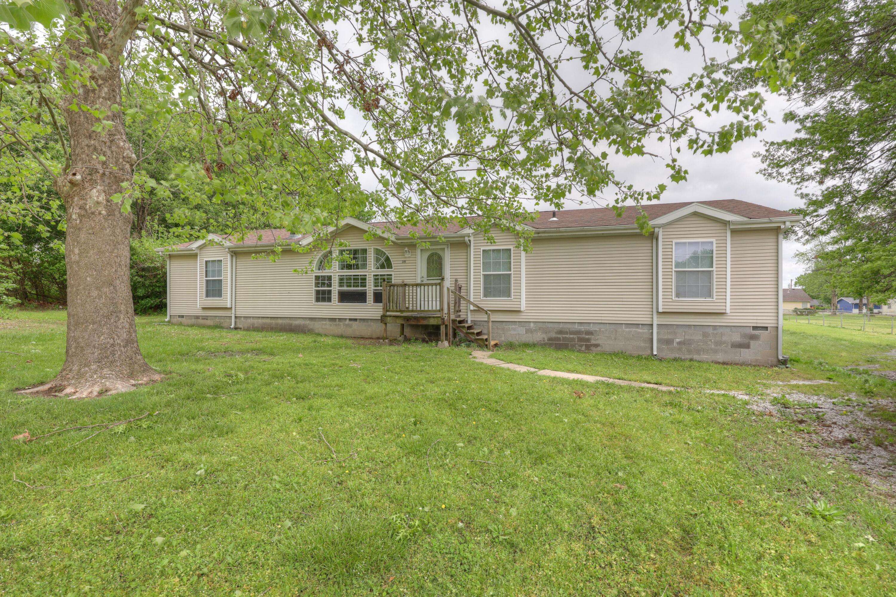 Carl Junction, MO 64834,311 Miller ST