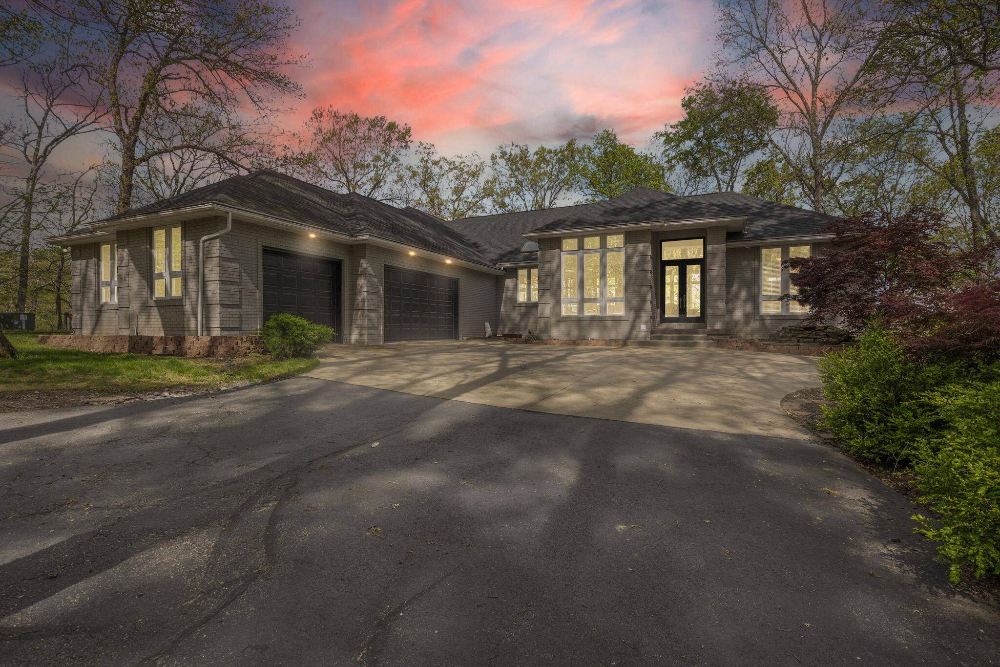 Springfield, MO 65809,2925 S Ridgewood LN