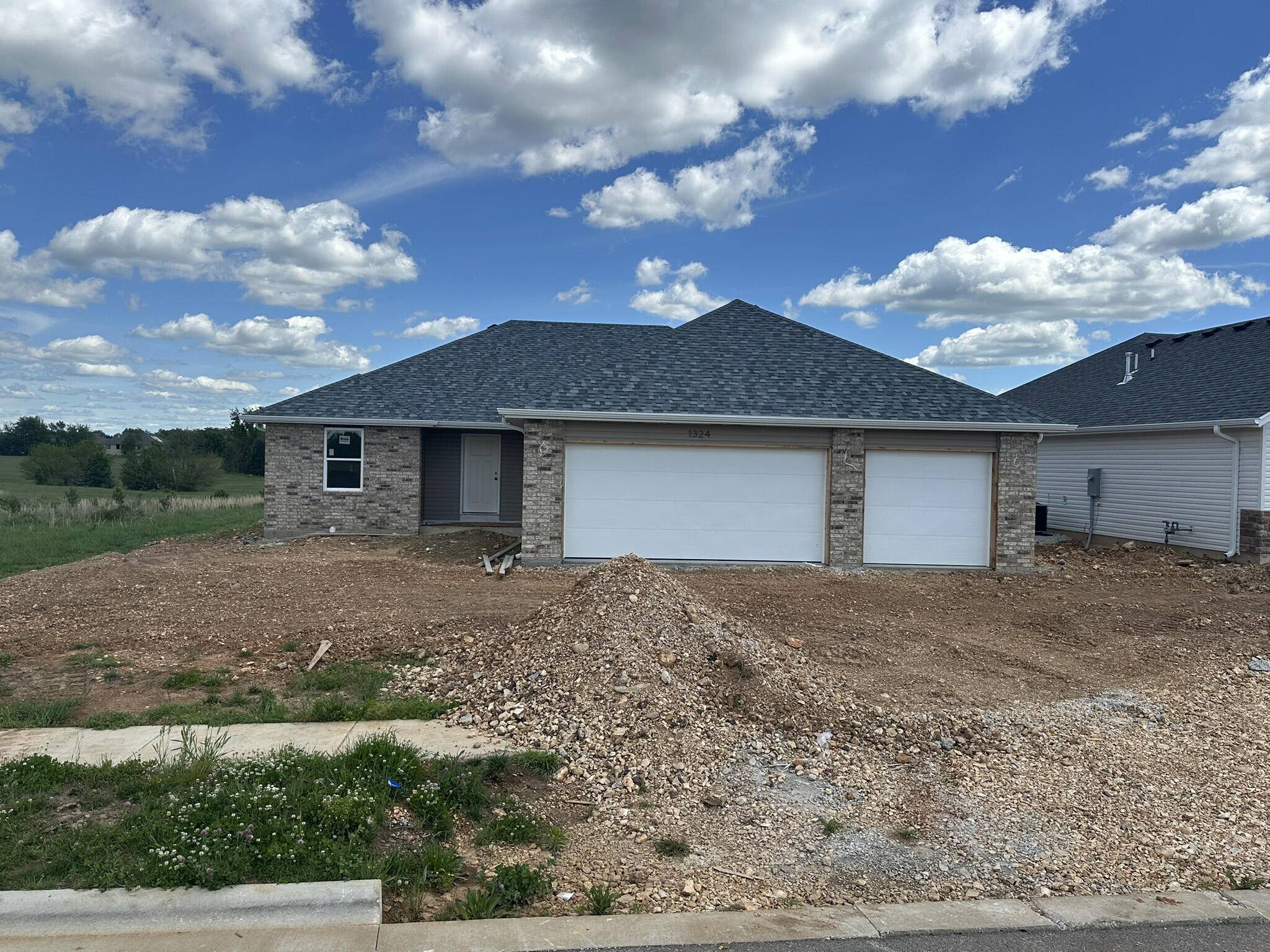 Nixa, MO 65714,1324 N Maxine AVE
