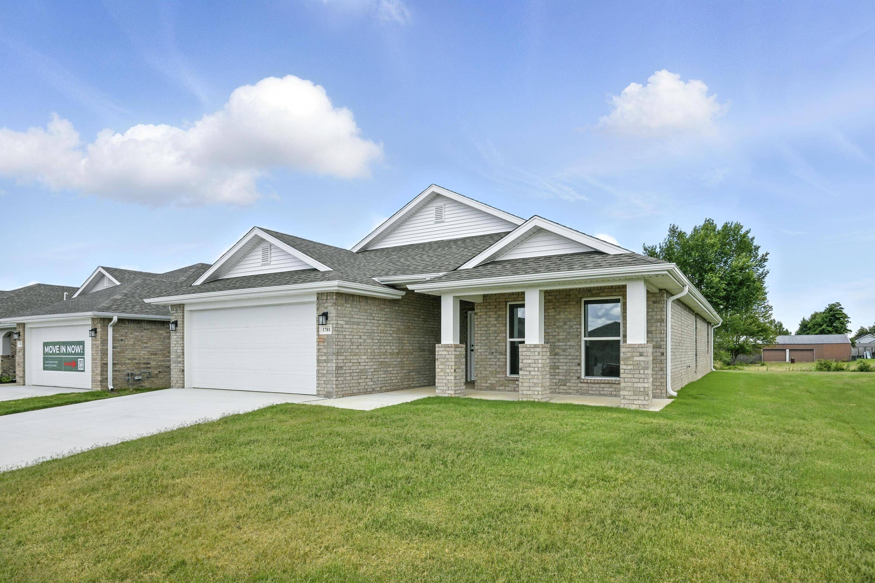 Joplin, MO 64801,1701 E White Oak ST