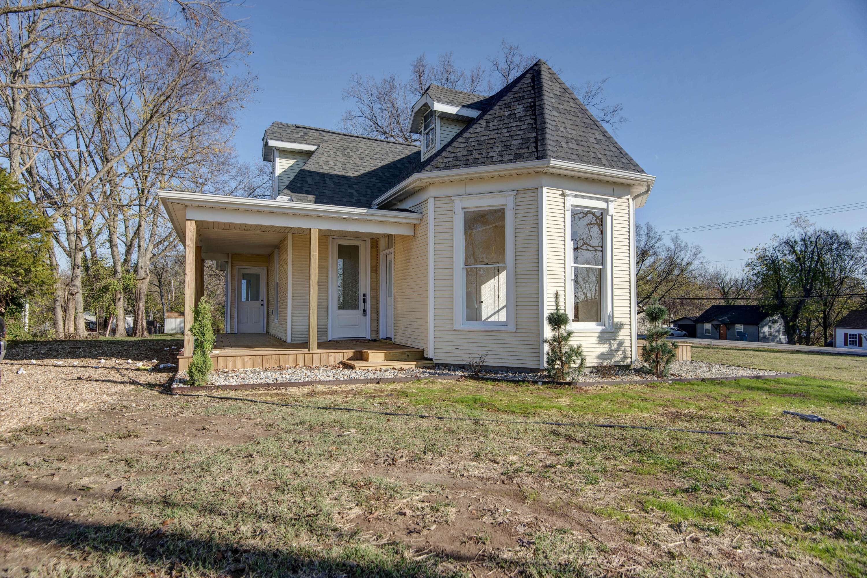 Ozark, MO 65721,308 S 6th AVE