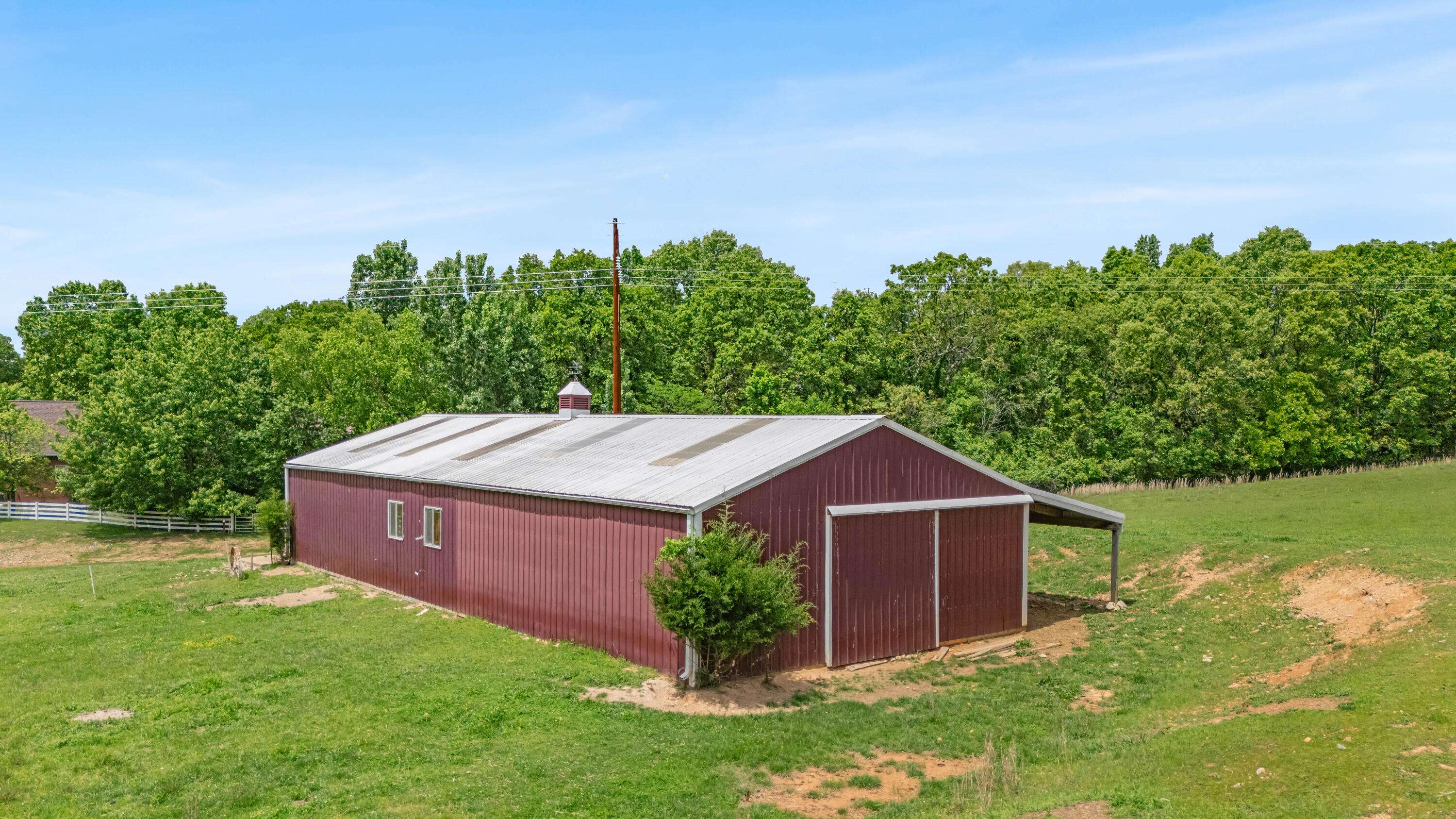 West Plains, MO 65775,8980 Private Road 9689