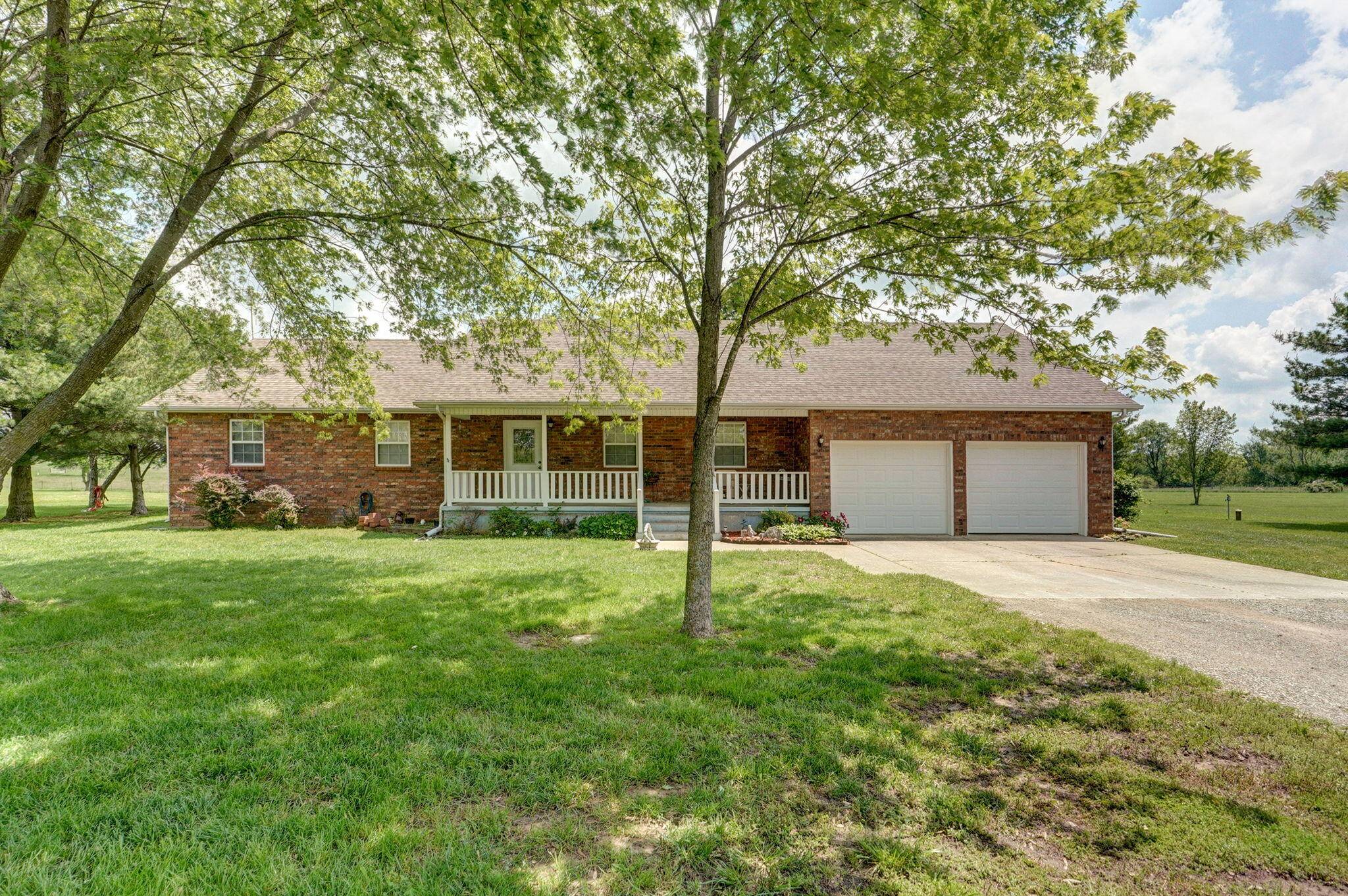 Mt Vernon, MO 65712,13860 Lawrence 1158