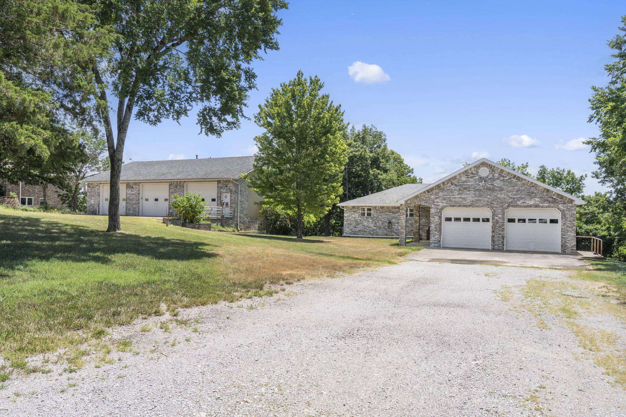 Cape Fair, MO 65624,170 Sundance RD