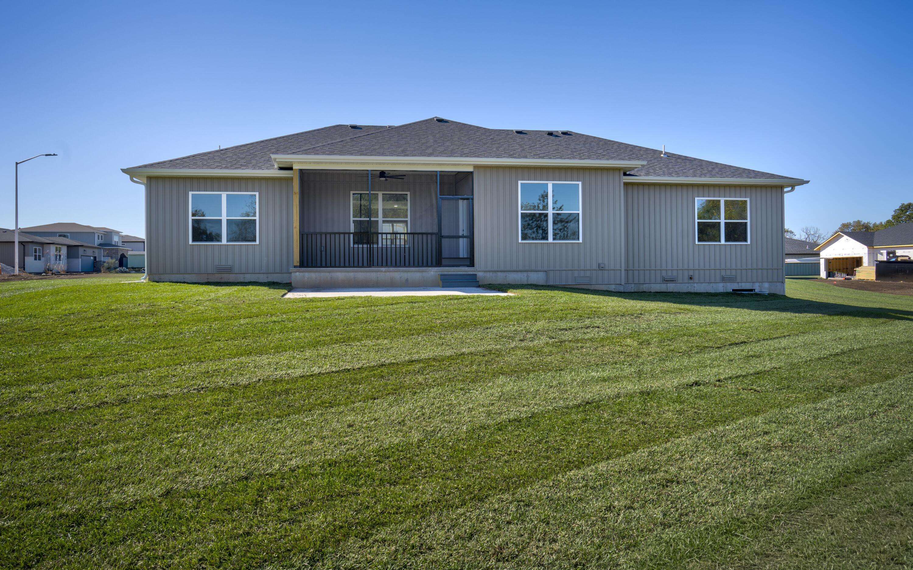 Clever, MO 65631,110 E Acacia CIR