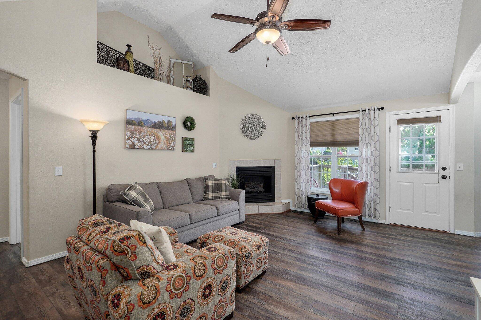 Ozark, MO 65721,806 W Ridgecrest ST
