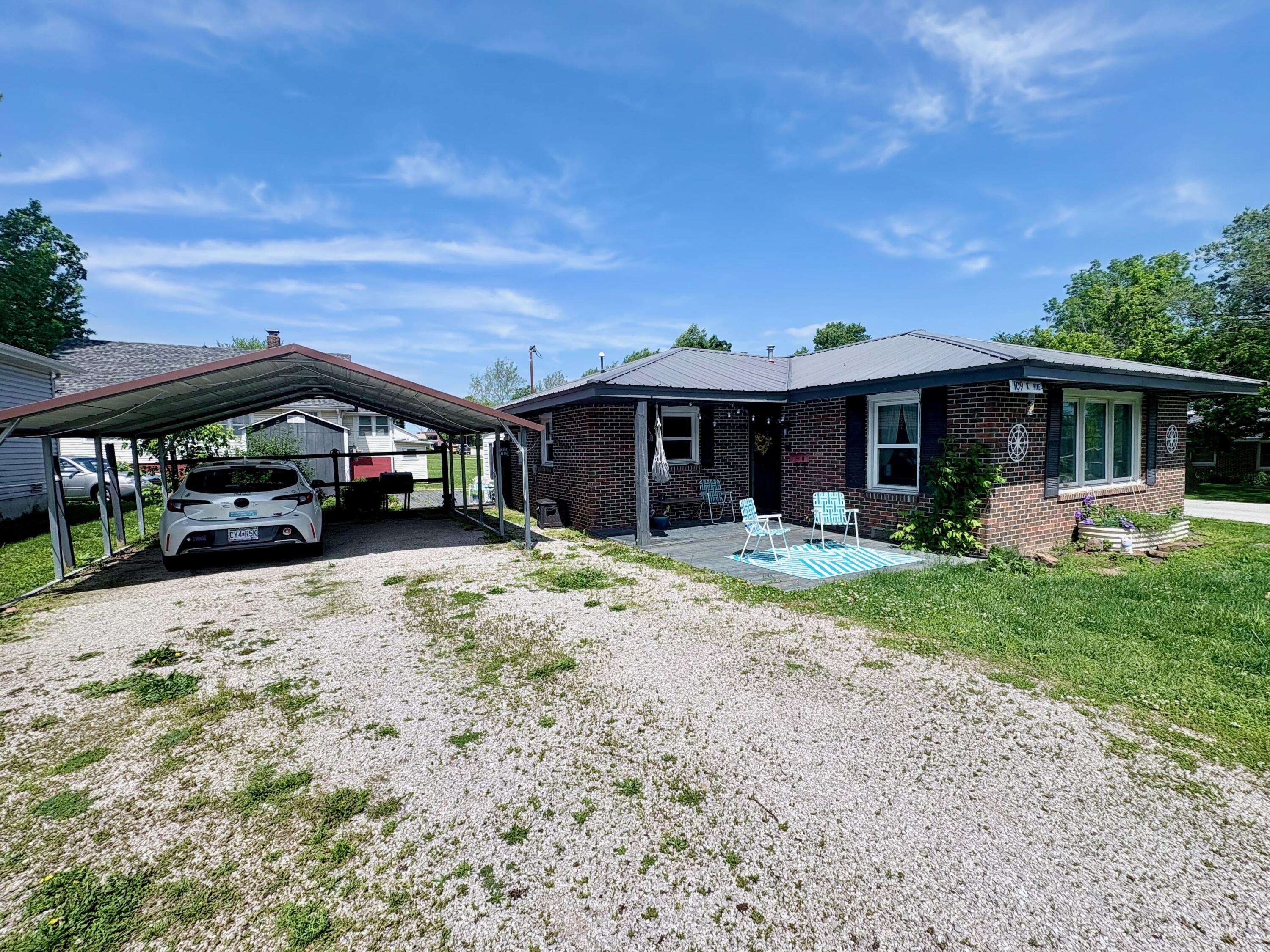 Marshfield, MO 65706,109 N Pine ST