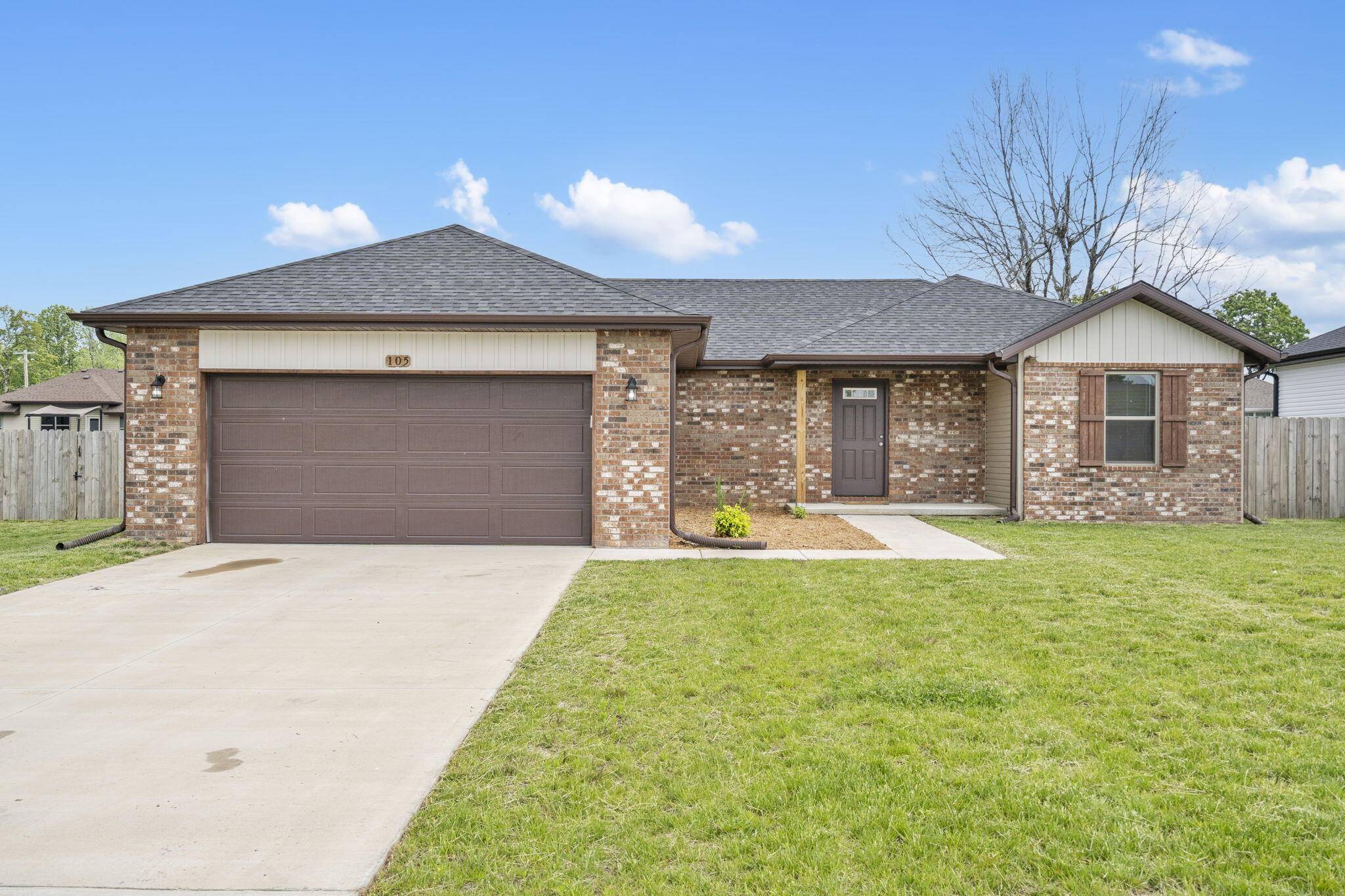 Strafford, MO 65757,105 E Rosalie ST