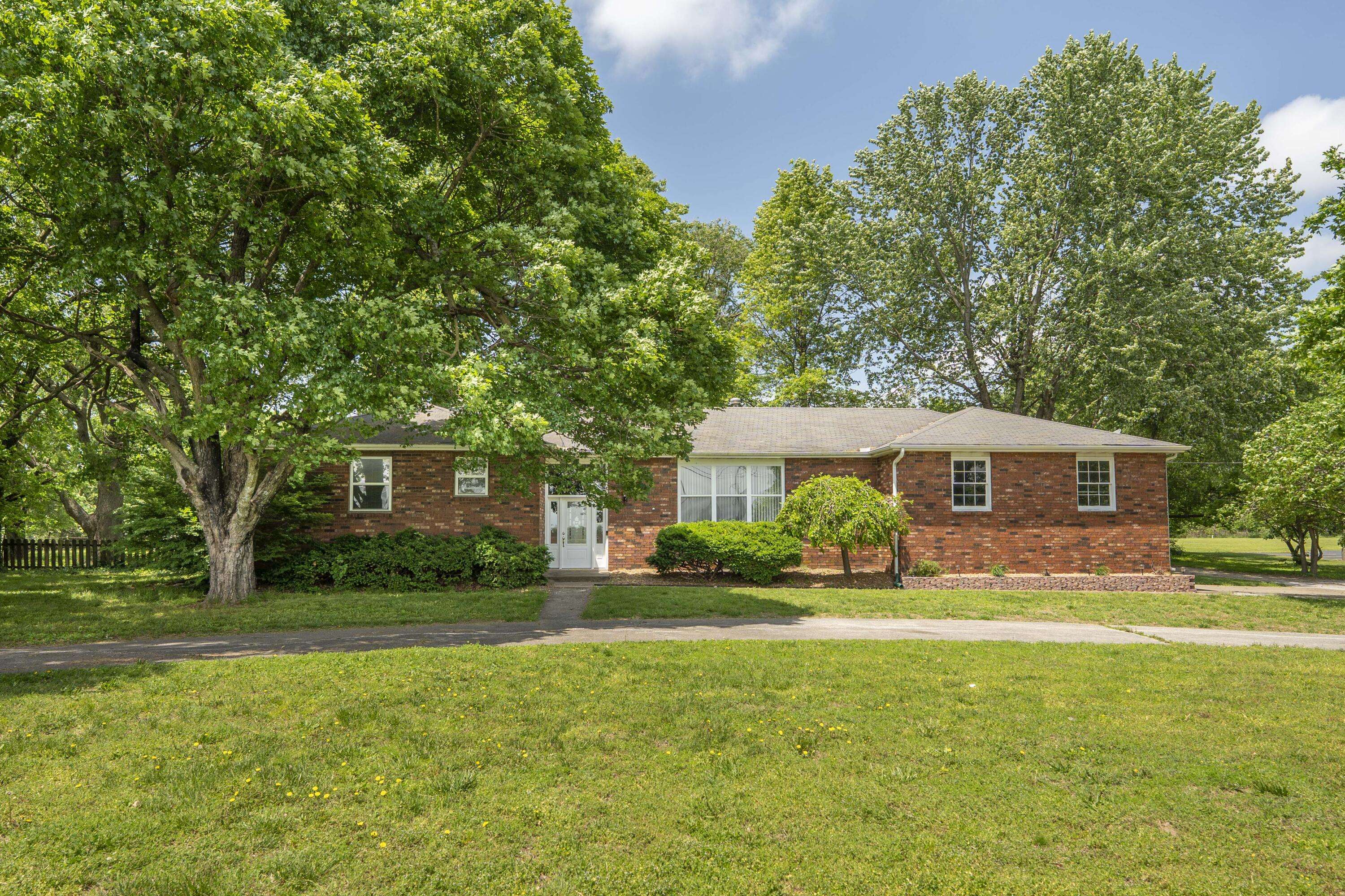 Springfield, MO 65810,Address not disclosed