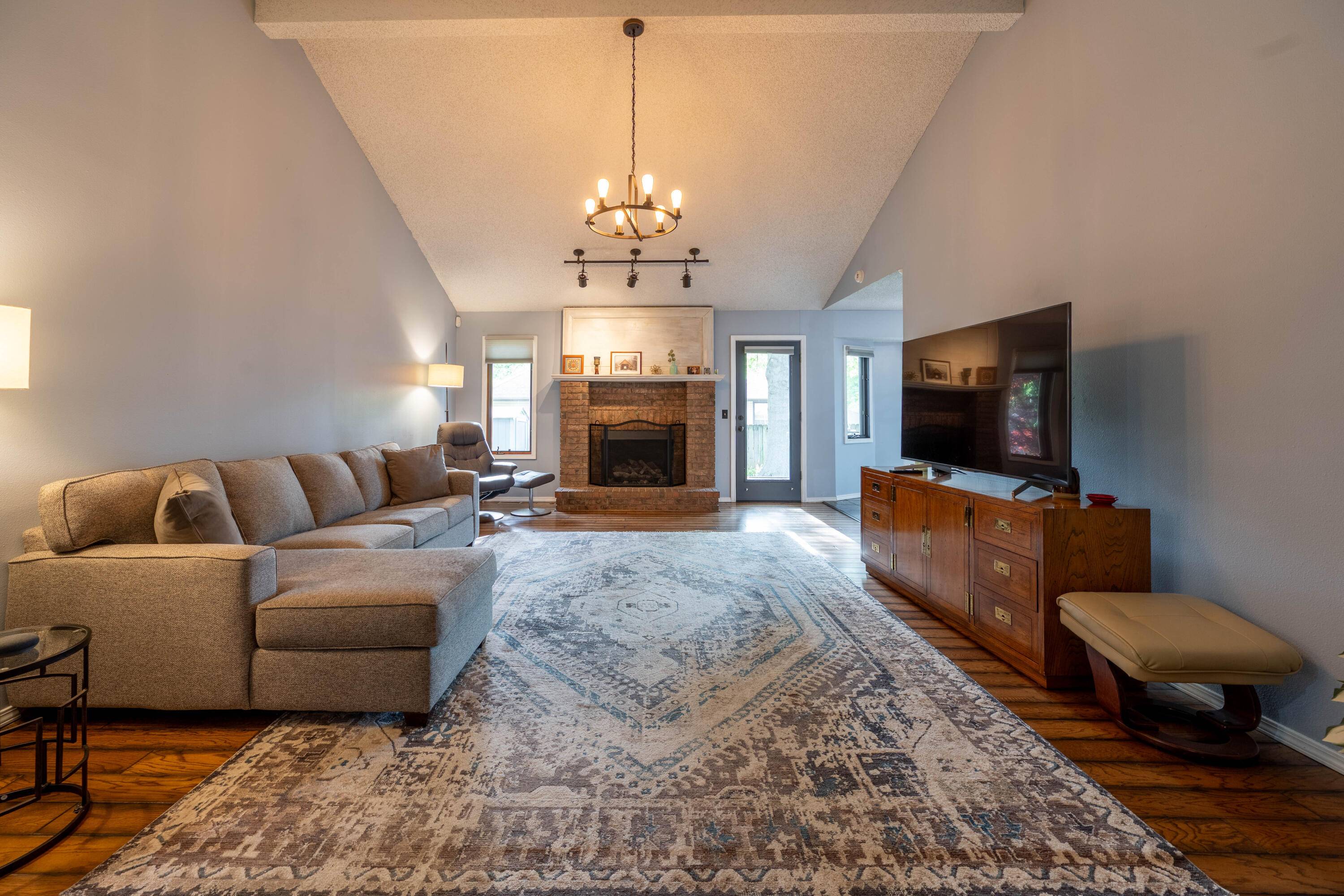 Springfield, MO 65802,641 S Hayes CT