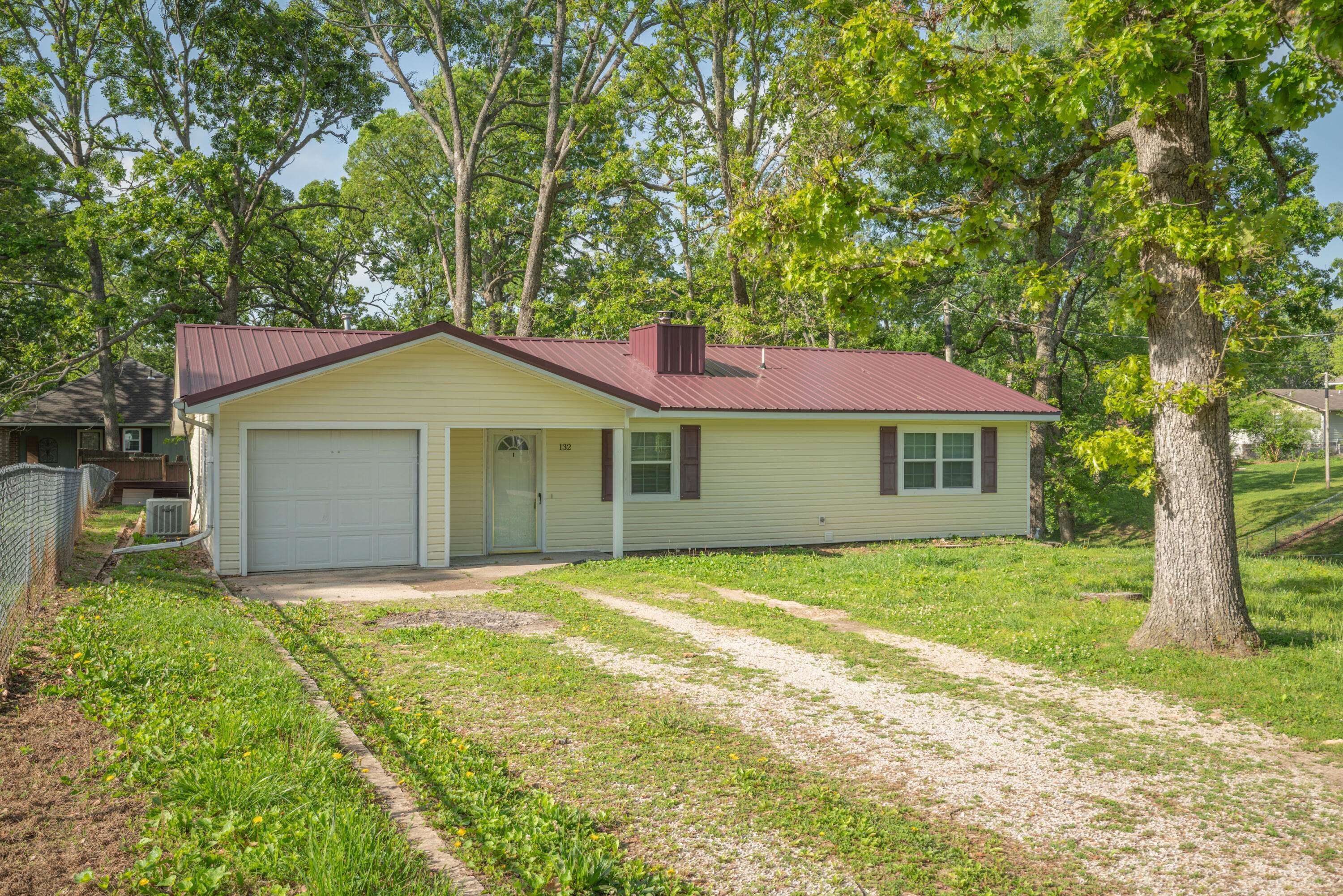 Cassville, MO 65625,132 Robinhood DR