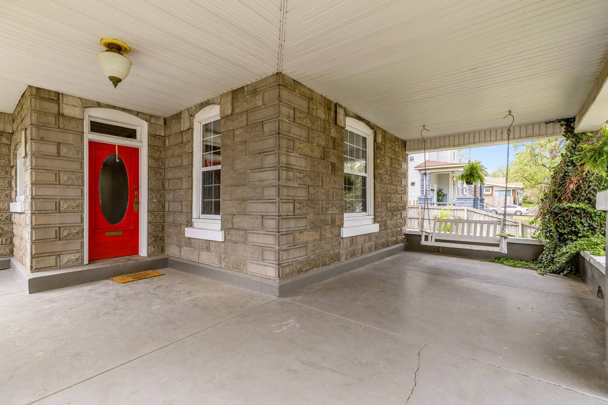 Monett, MO 65708,512 N Central AVE