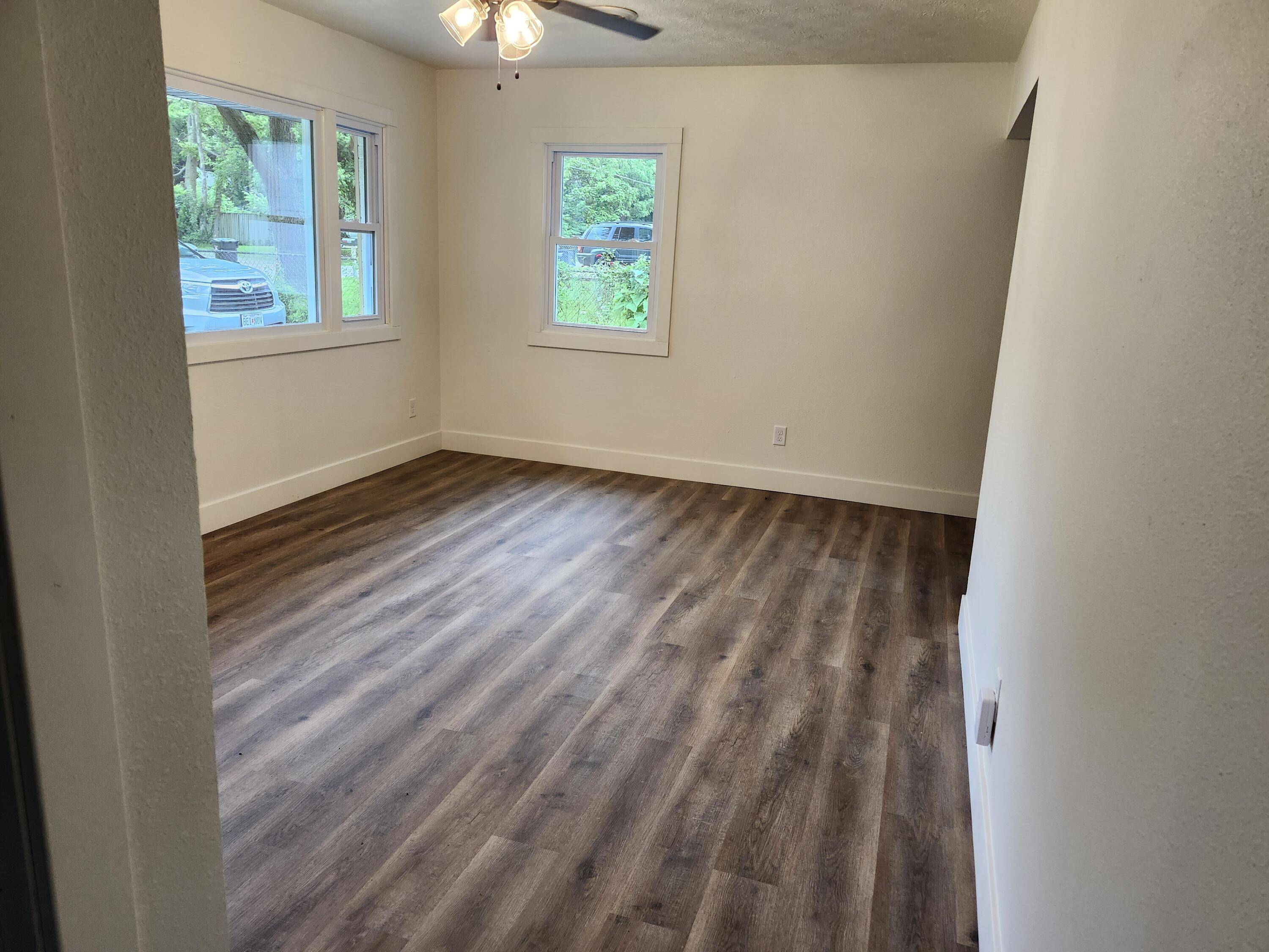 Marshfield, MO 65706,313 N Mill ST