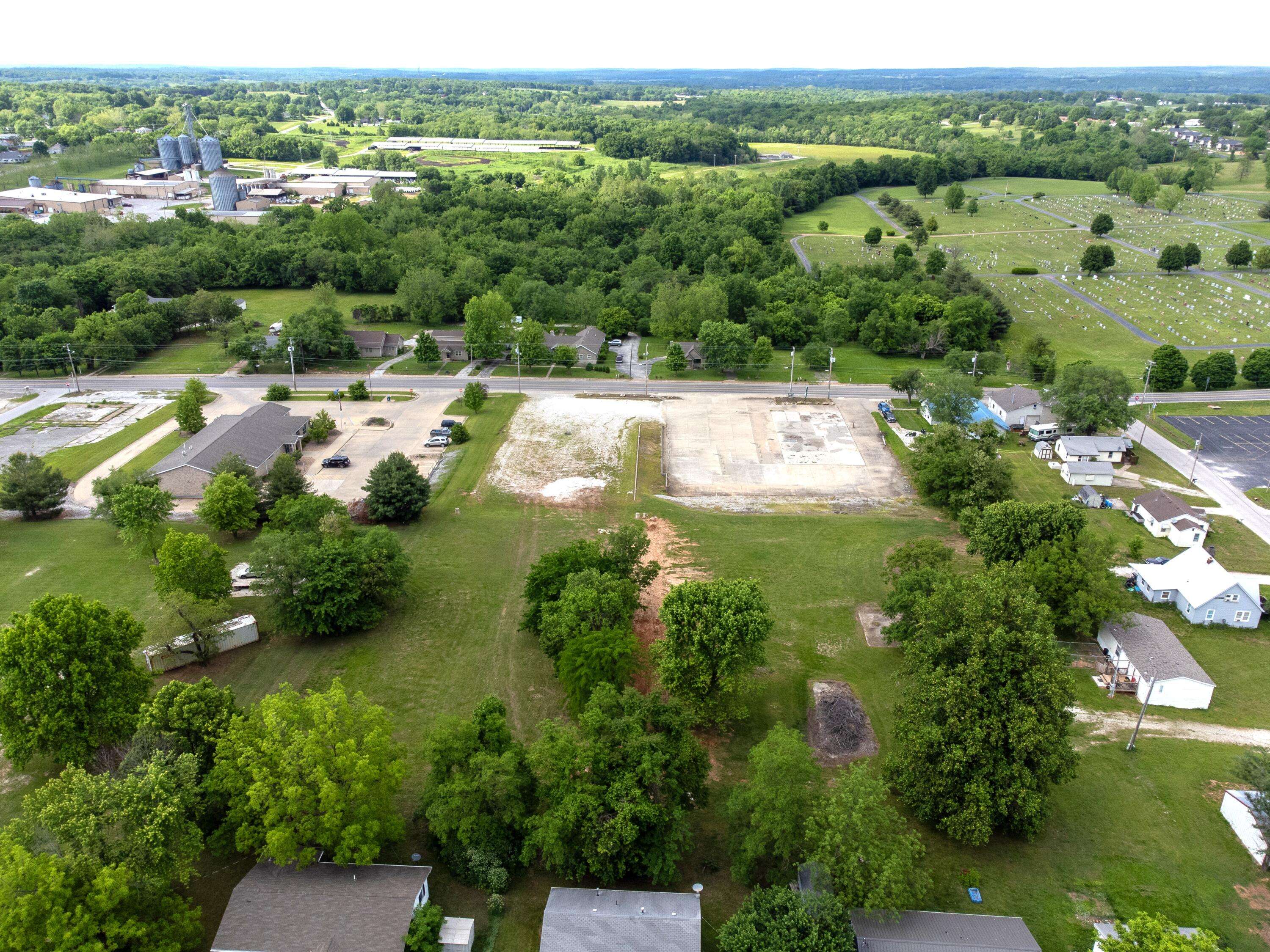 Stockton, MO 65785,502 E Highway 32