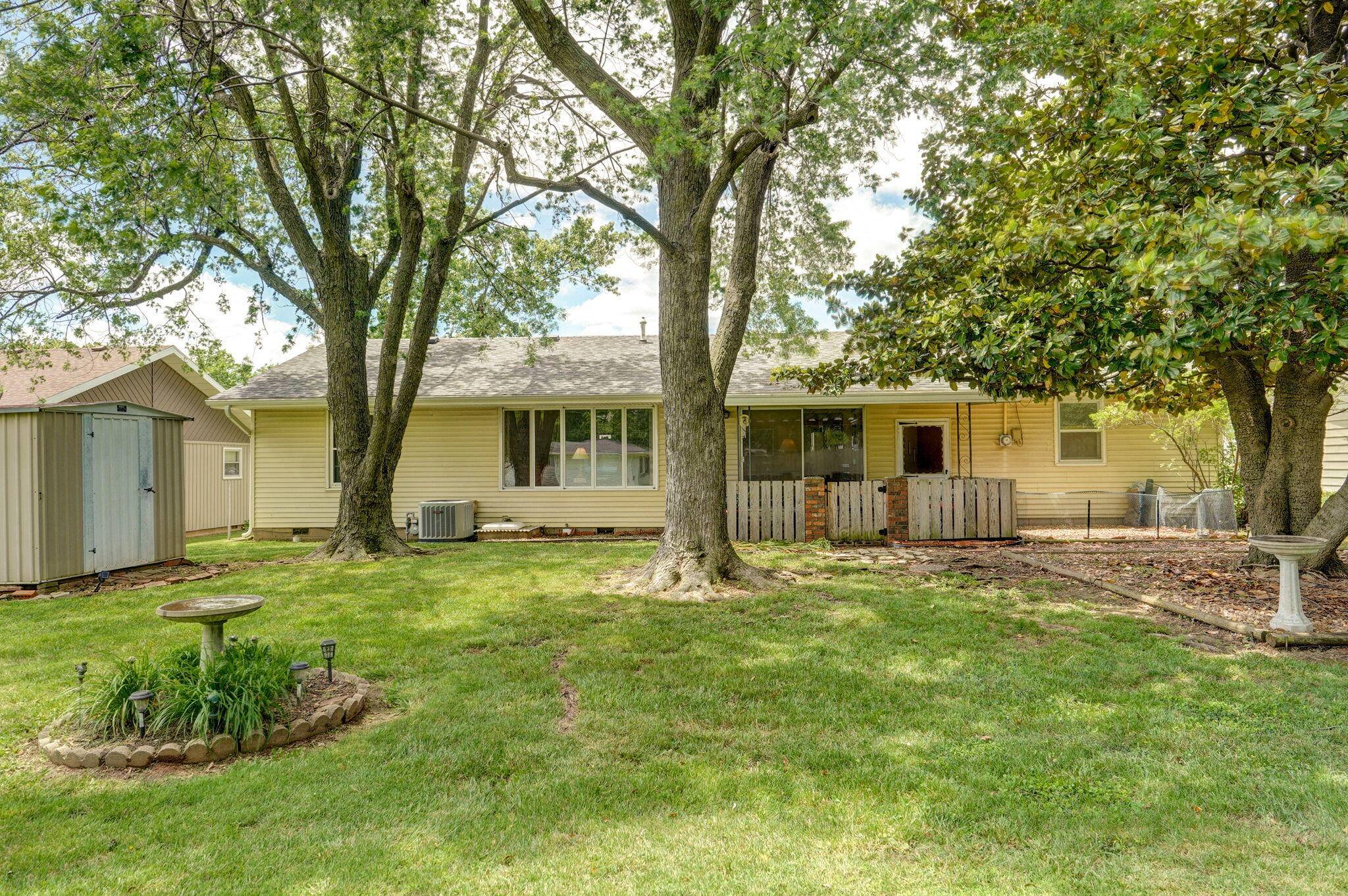 Mt Vernon, MO 65712,940 Carl Allen ST
