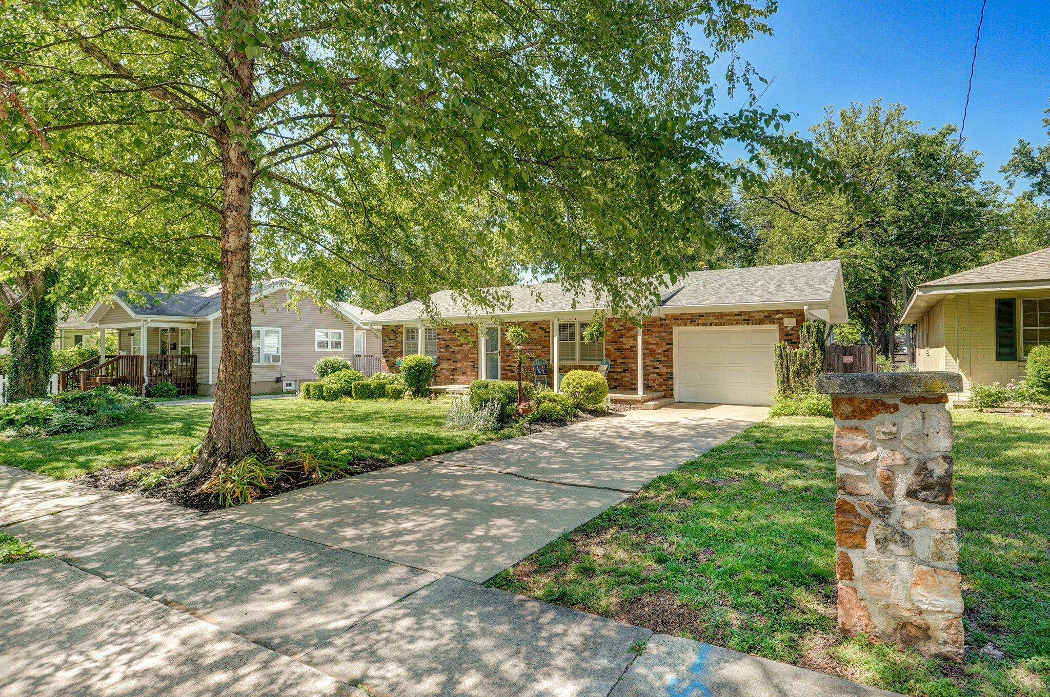 Springfield, MO 65804,1511 E University ST